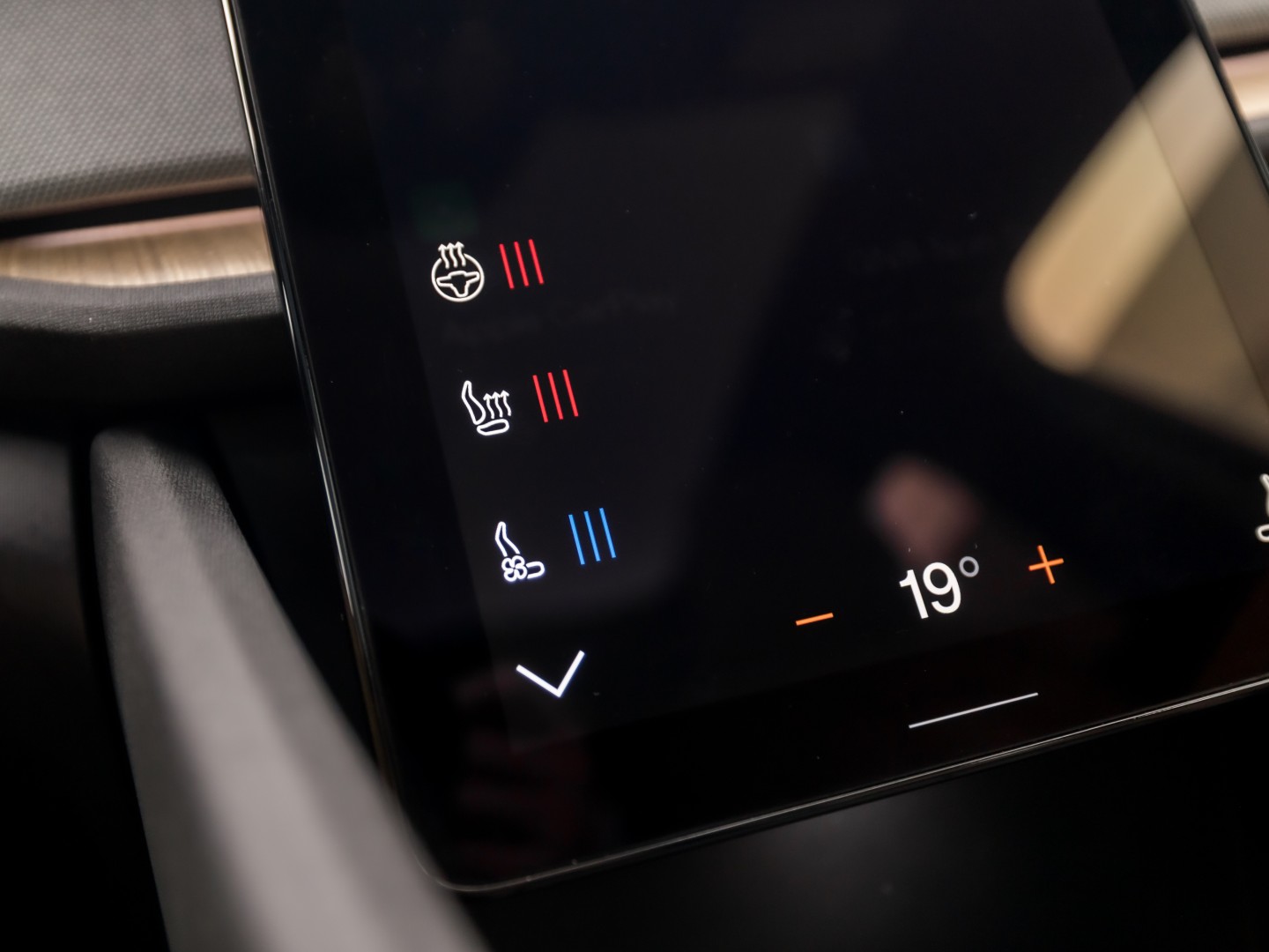 Polestar 2 Long Range Dual Motor Launch Edition 78kWh 408Pk Automaat (PANORAMADAK, HARMAN/KARDON, APPLE CARPLAY, 360 CAMERA, STOELVENTILATIE, MEMORY SEATS, GETINT GLAS, TREKHAAK, ELEK ACHTERKLEP, NIEUWSTAAT)