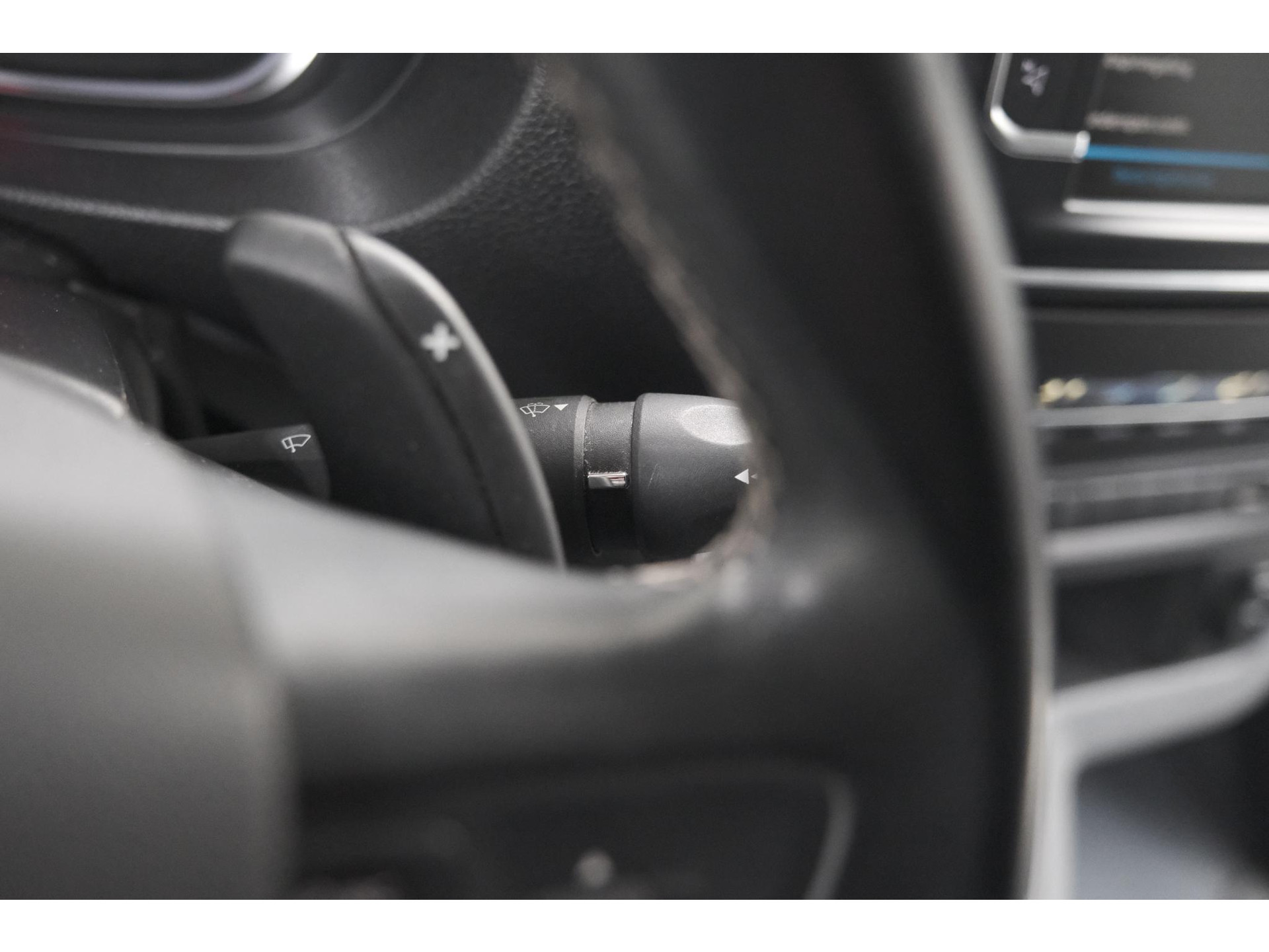 Peugeot Expert 2.0 BlueHDI 180 Automaat Standard Premium | Standkachel | Trekhaak | Head-Up Display | Camera | Apple Carplay | Laadruimte Betimmering