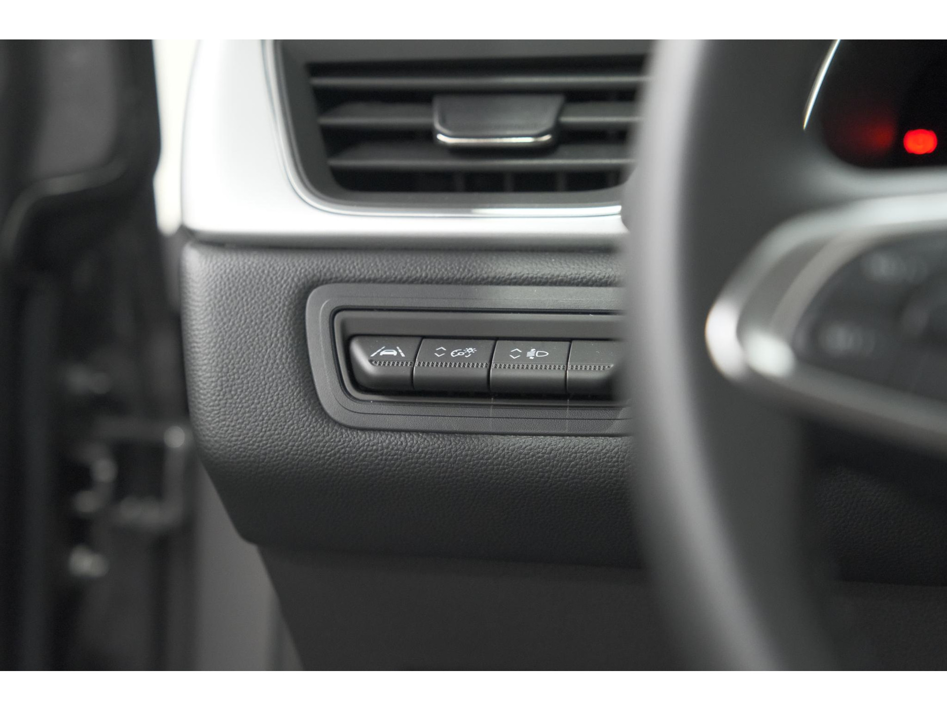Renault Captur Mild Hybrid 140 EDC Techno | Camera | 9.3 Inch Scherm | Apple Carplay | Parkeersensoren | Allseason Banden | Stoelverwarming