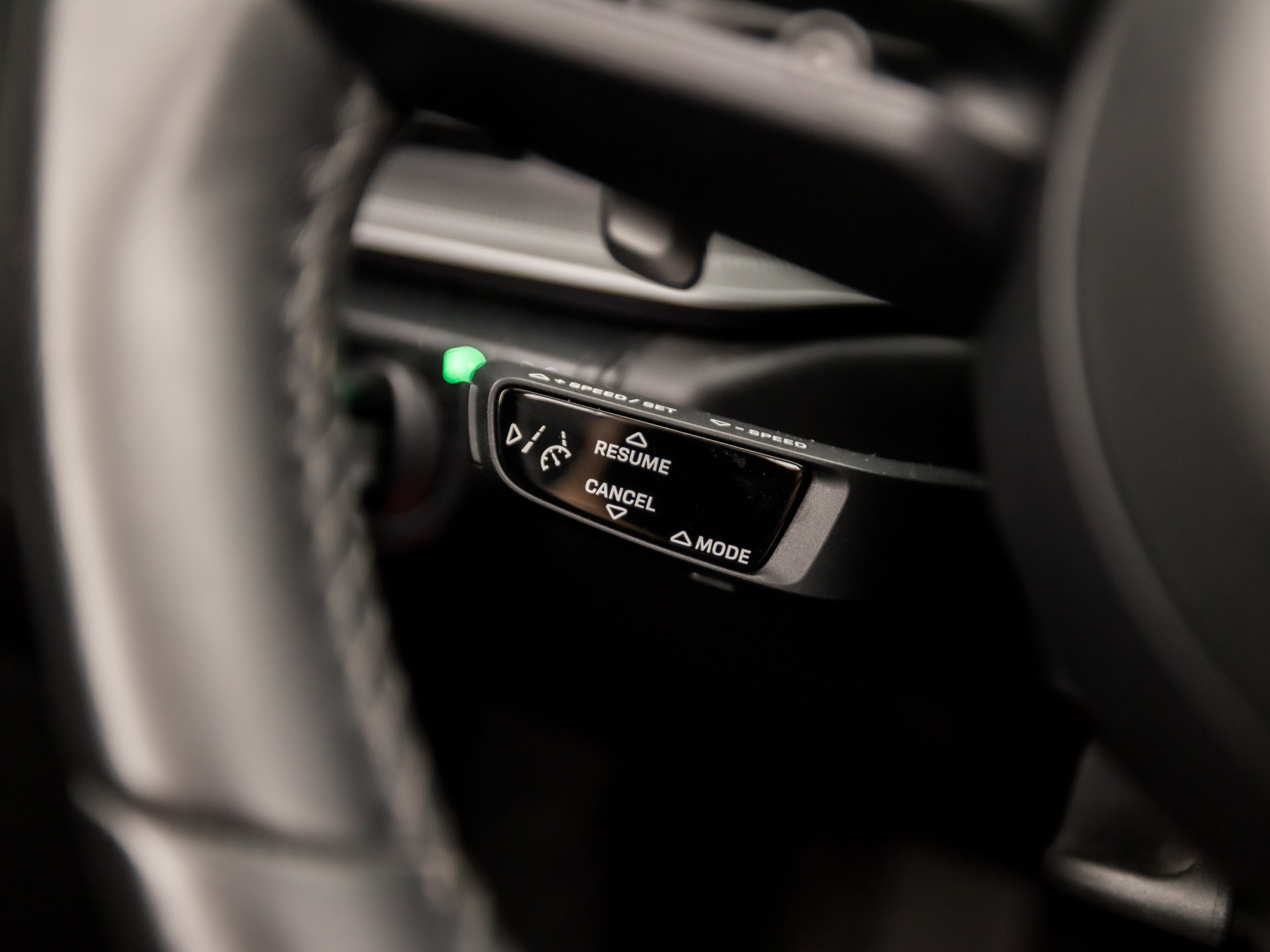 Porsche 911 Cabrio 3.0 Carrera 385Pk (SPORT CHRONO PAKKET, SPORTUITLAAT, BOSE AUDIO, LED MATRIX, APPLE CARPLAY, CAMERA, SFEERVERLICHTING, STOELVERWARMING, NIEUWSTAAT)