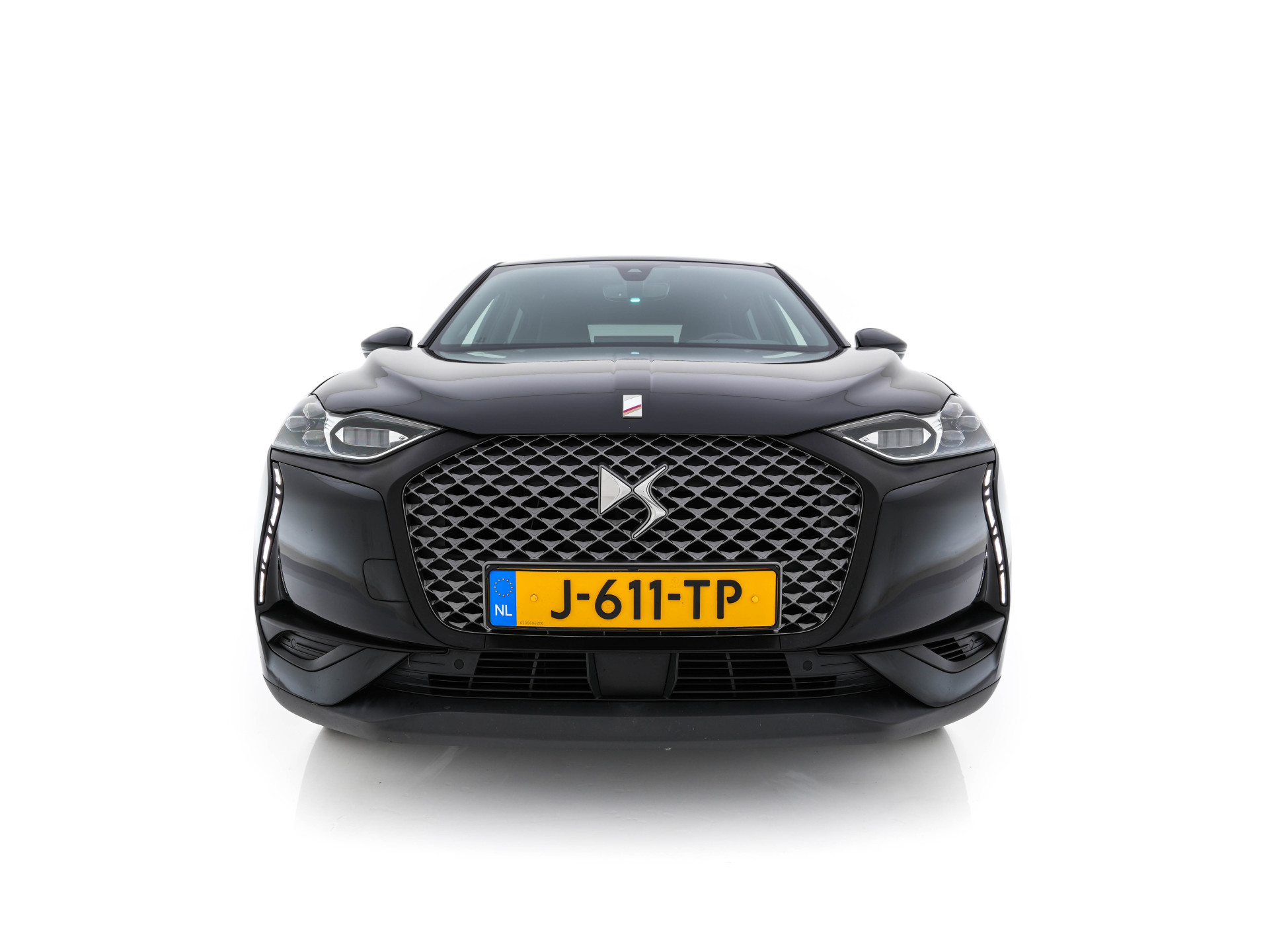 DS 3 Crossback E-Tense Performance Line+ 50 kWh [ 3-Fase ] {SOH-90%} (INCL-BTW) *LEATHER-FABRIC | MATRIX-LED | ADAPTIVE-CRUISE | DIGI-COCKPIT | HEATED-SPORTSEATS | CAMERA | KEYLESS | NAVI-FULLMAP | DAB+ | ECC | PDC | PRIVACY-GLASS | 18''ALU*