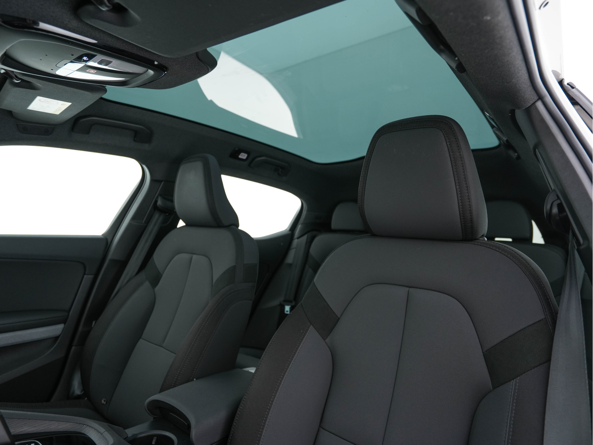 Polestar 2 Long Range Dual Motor Launch Edition 78kWh [ 3-Fase ] {SOH-93%} (INCL-BTW) *PANO | HARMAN/KARDON-AUDIO | FULL-LED | TOPVIEW | BLINDSPOT |  KEYLESS | MEMORY-PACK | ADAPTIVE CRUISE | CARPLAY | HEATED-SPORTSEATS | DIGI-COCKPIT | 20"ALU*