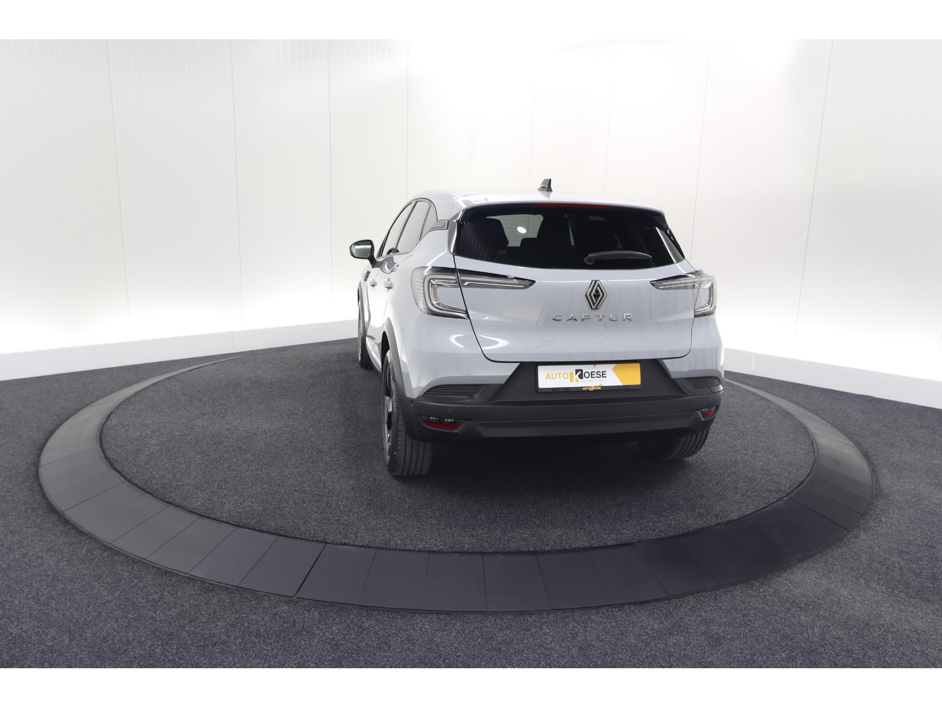 Renault Captur TCe 90 Techno | Nieuw Model | Camera | Navigatie | Apple Carplay | Pack Full Screen | 18 Inch Lichtmetalen Velgen