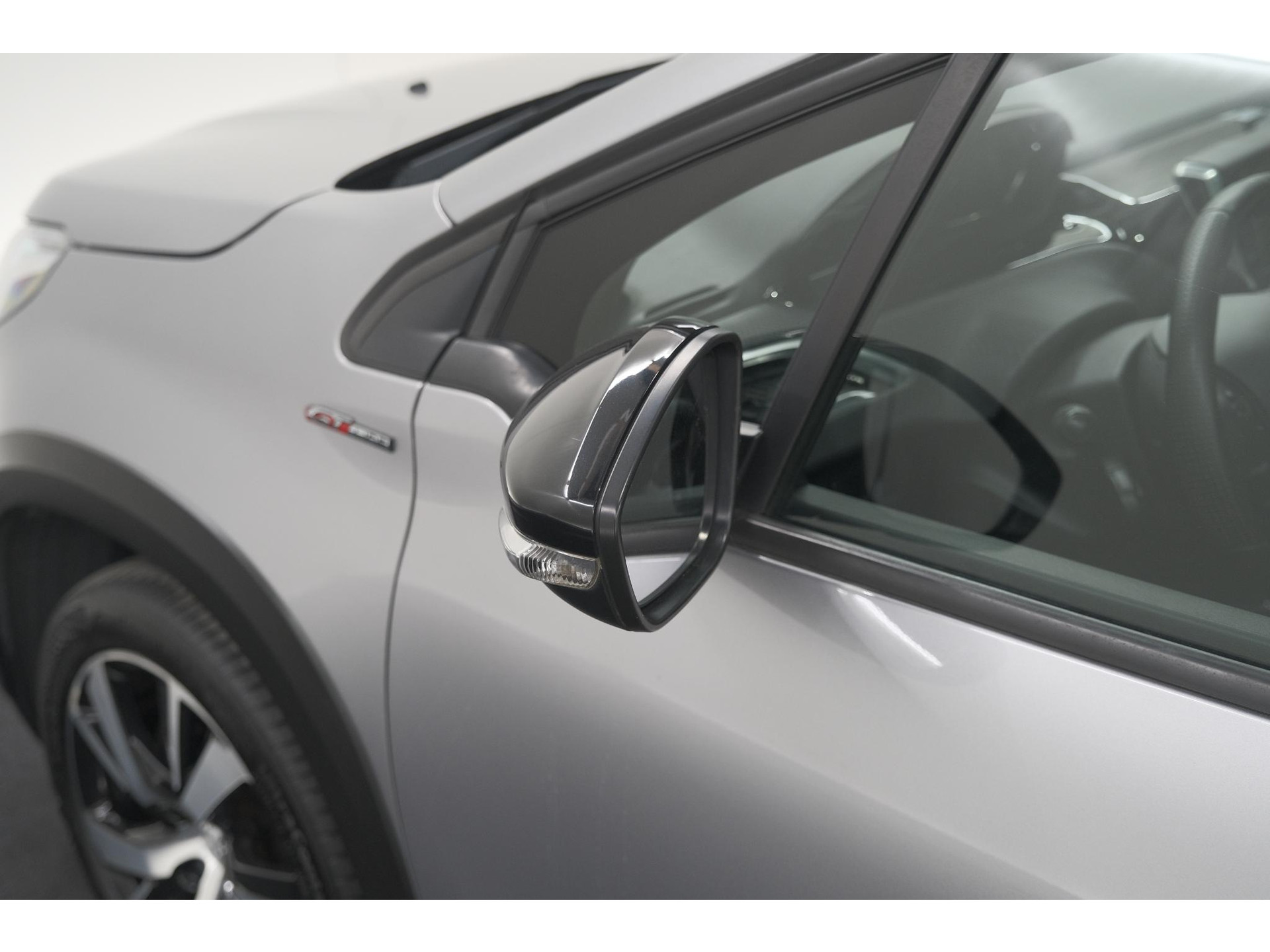 Peugeot 2008 PureTech 110 EAT6 GT-Line | Trekhaak | Panoramadak | Apple Carplay | Parkeersensoren