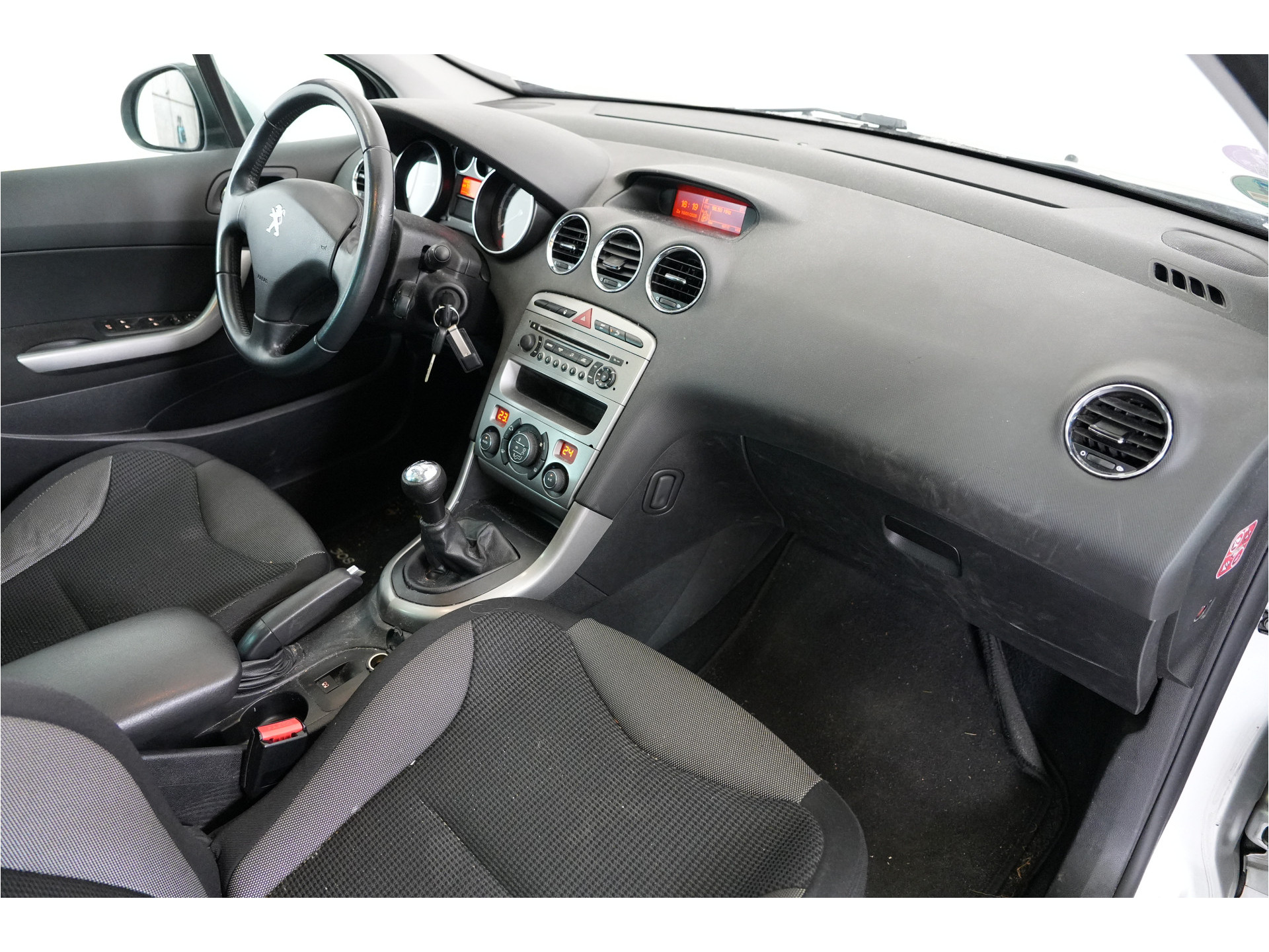 Peugeot 308 SW 1.6 VTi Blue Lease | Trekhaak | Pano | Cruise | Stl. verw. | Climate |