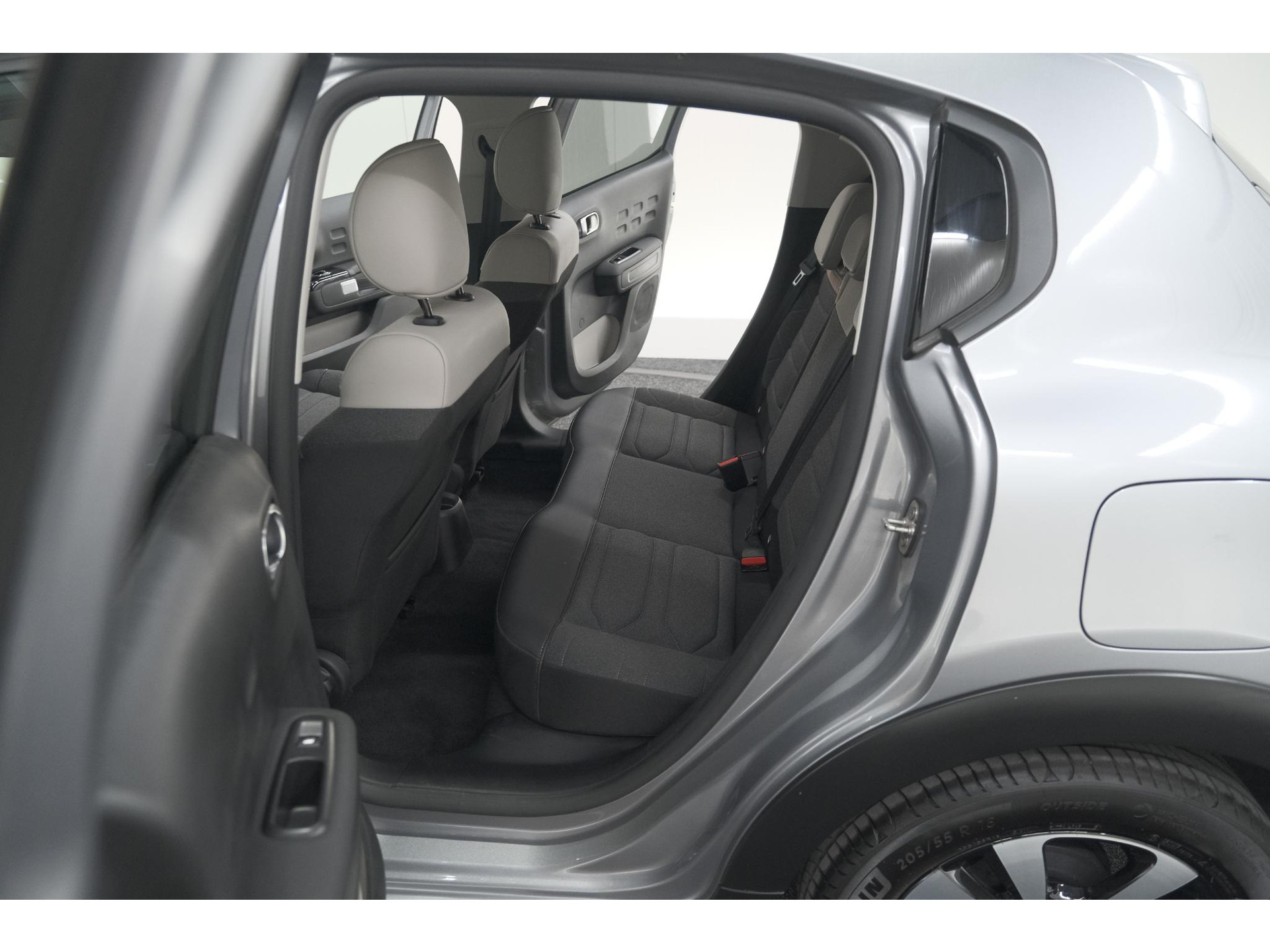 Citroen C3 PureTech 83 Max | Camera | Stoelverwarming | Navigatie | Parkeersensoren