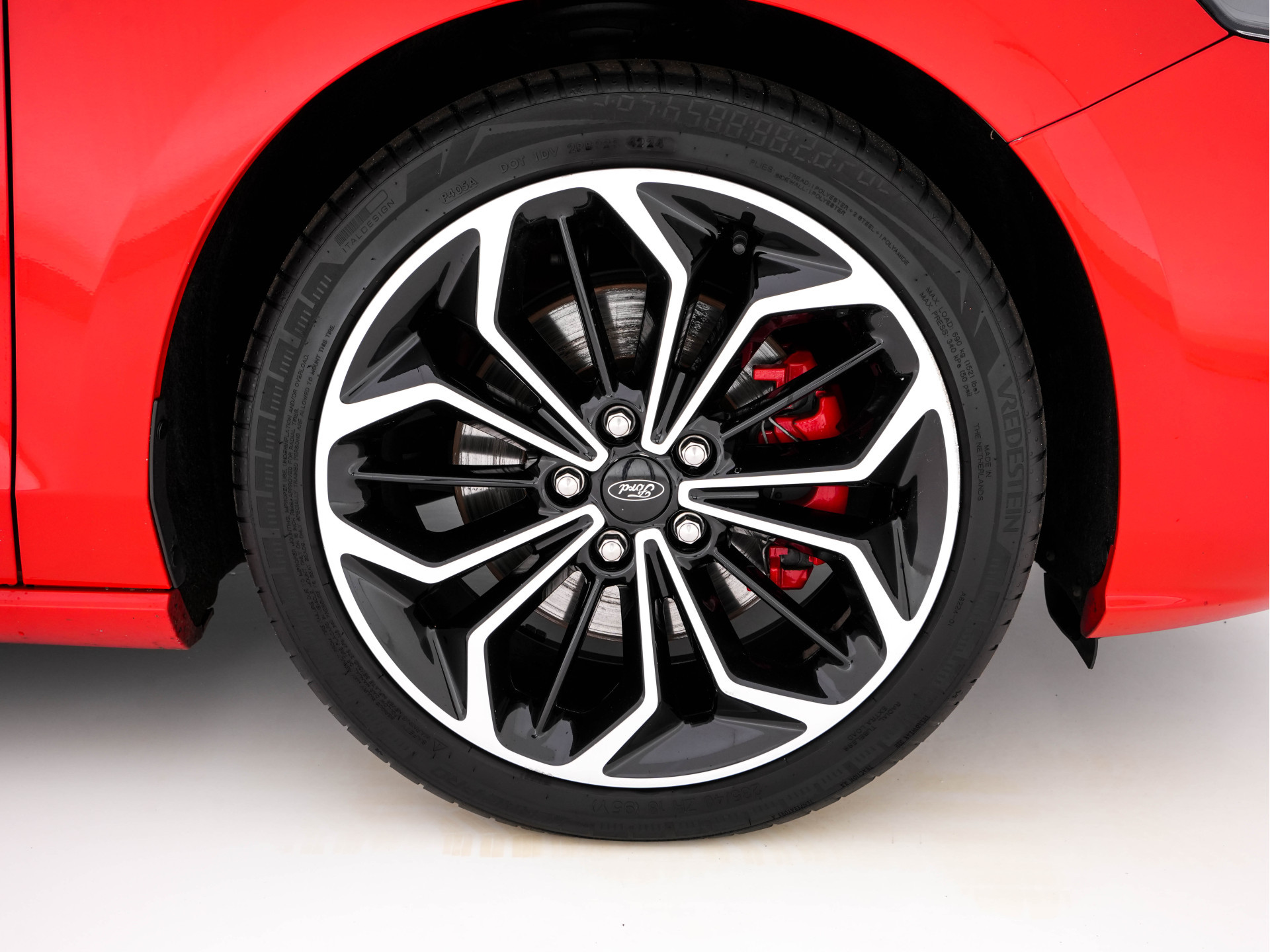 Ford Focus Wagon 2.0 ST-Line-X Business EcoBlue (INCL-BTW) Aut. *ADAPTIVE-CRUISE | DIGI-COCKPIT | KEYLESS | CAMERA | NAVI-FULLMAP | HEATED-SPORTSEATS | DAB+ | SHIFT-PADDLES | ECC | PDC | TOWBAR | 18''ALU*