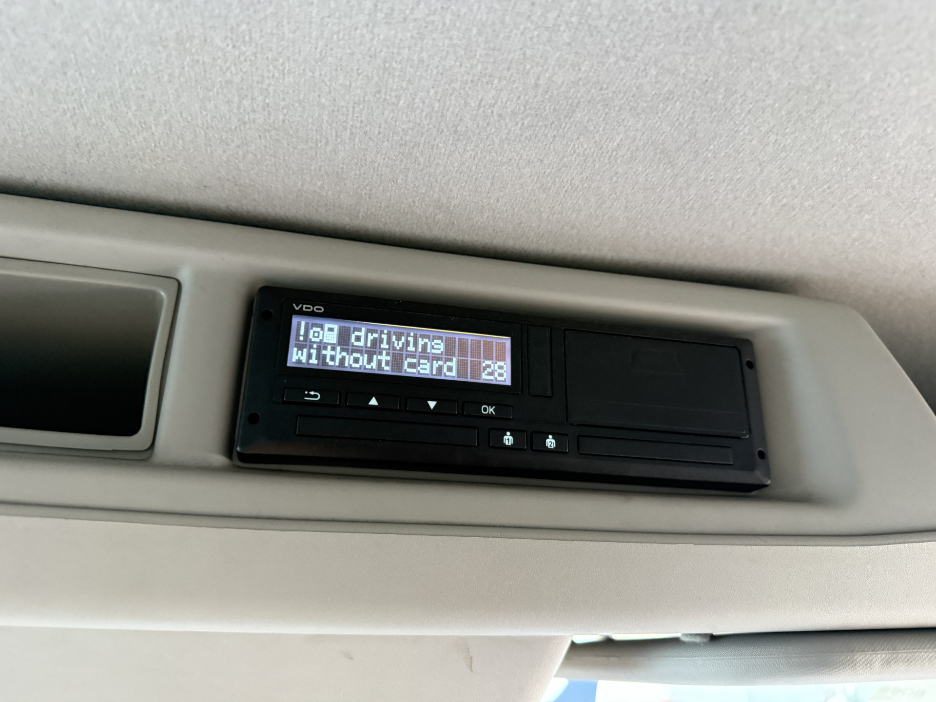 Ford e-Transit 68kWh 184PK L2H2 317km WLTP 95,6% (SOH) BEV Snelladen 360° Camera Cruise control Climate control Carplay Navigatie Parkeersensoren
