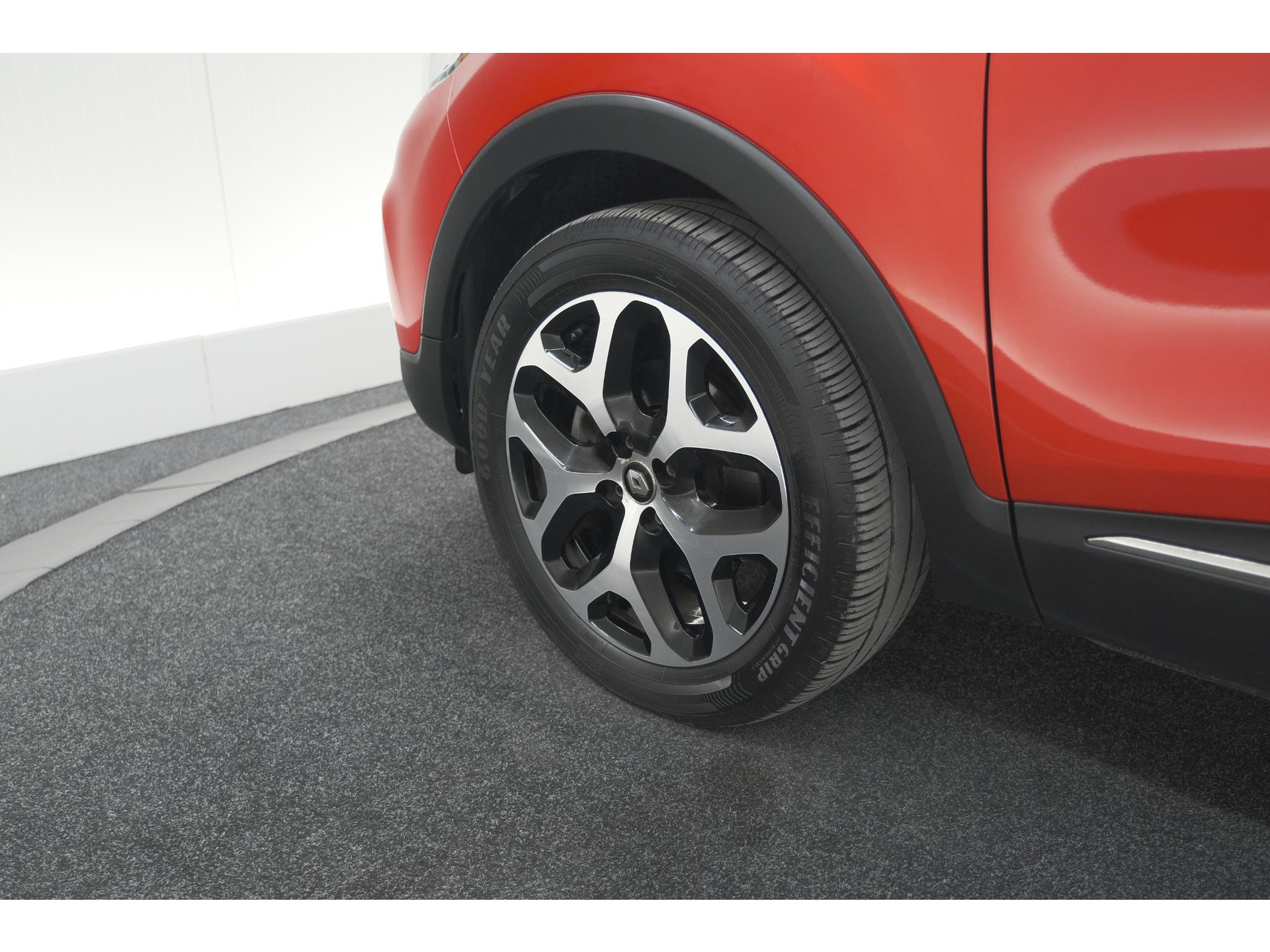 Renault Captur TCe 120 EDC Intens | Trekhaak | Camera | Navigatie | Parkeersensoren
