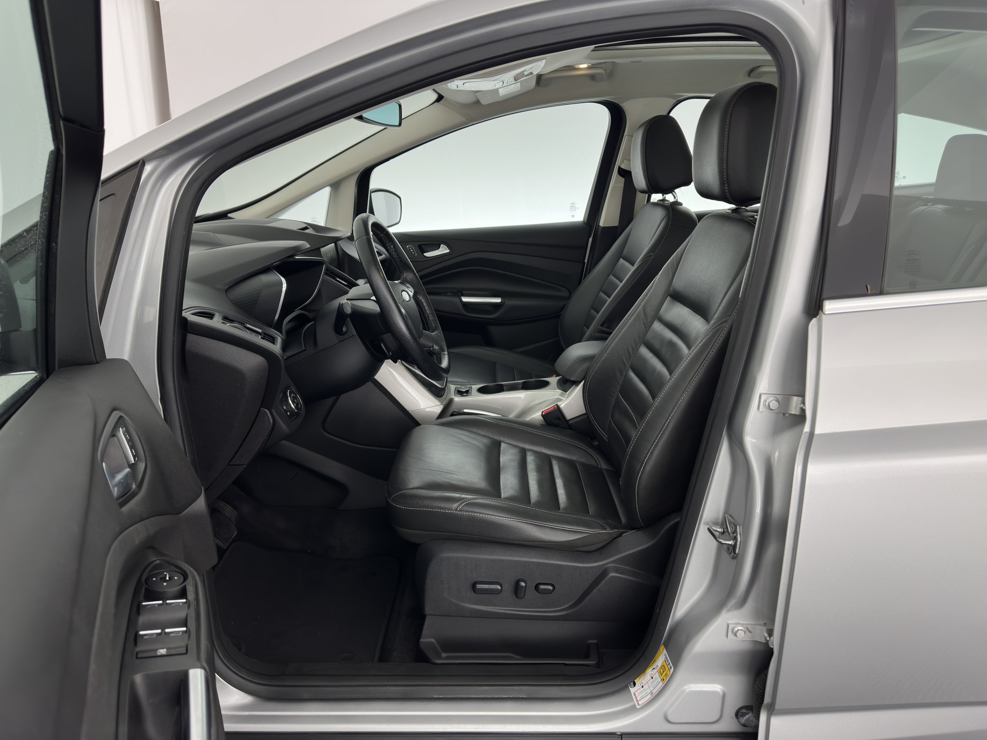 Ford C-Max 2.0 Plug-in Hybrid Titanium Plus (⚠️) Aut. *PANO | LEATHER | NAVI-FULLMAP | KEYLESS | CAMERA | COMFORT-SEATS | ECC | PDC | 17"ALU*