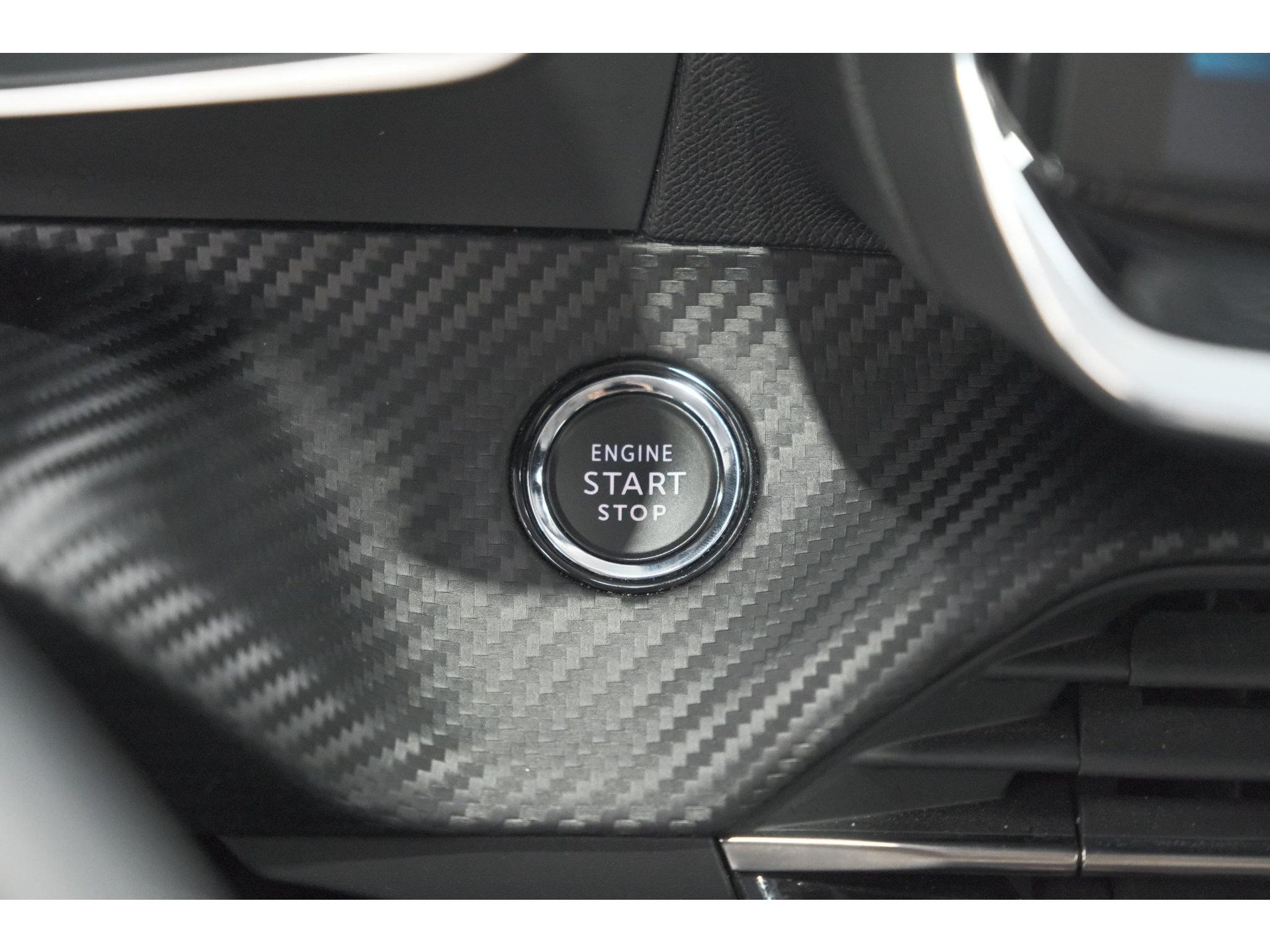 Peugeot 208 PureTech 100 Allure | Trekhaak | Camera | Apple Carplay | Navigatie | Parkeersensoren