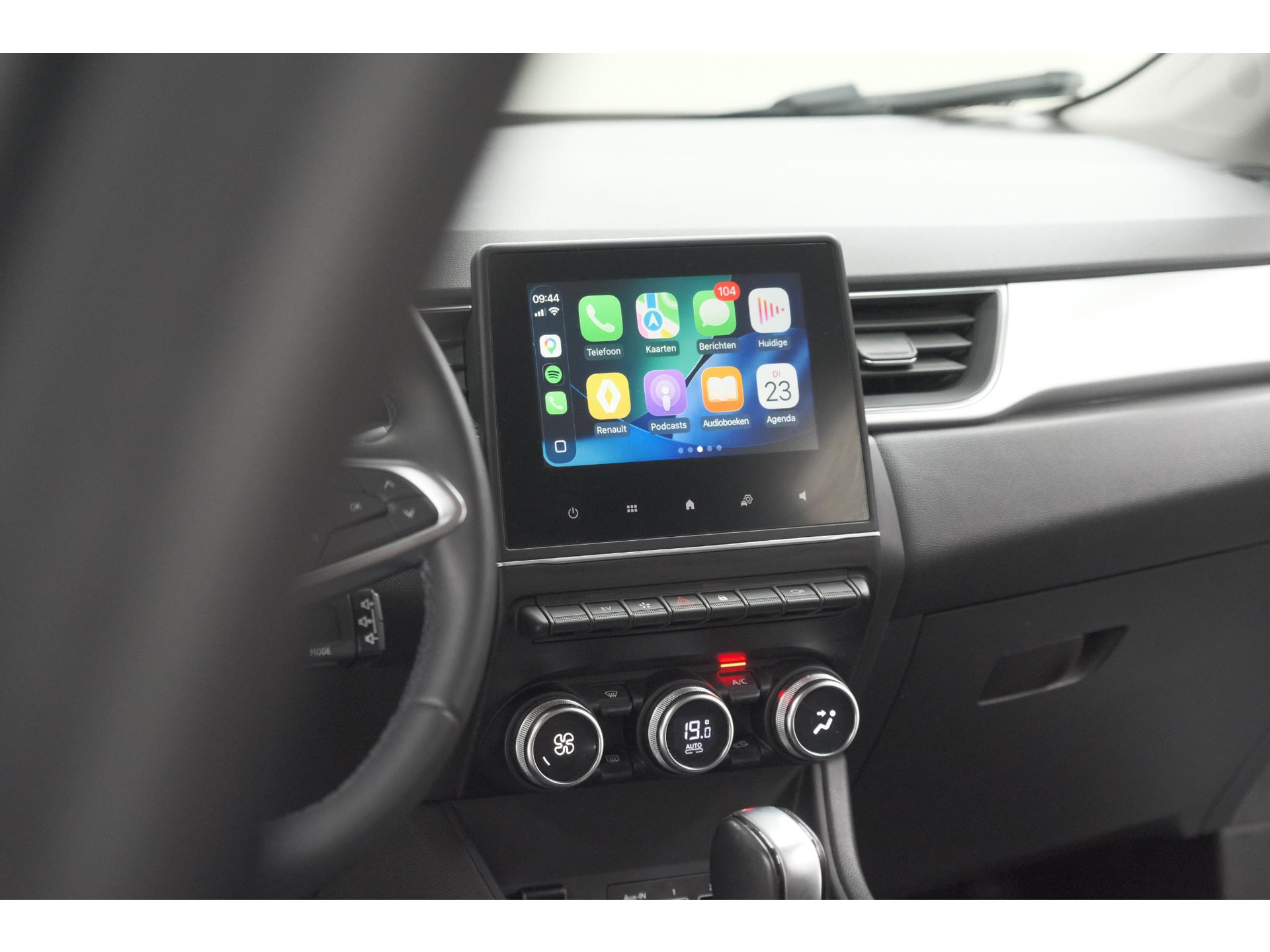 Renault Captur 1.6 E-Tech full hybrid 145 techno | Camera | Parkeersensoren | Climate control | Keyless