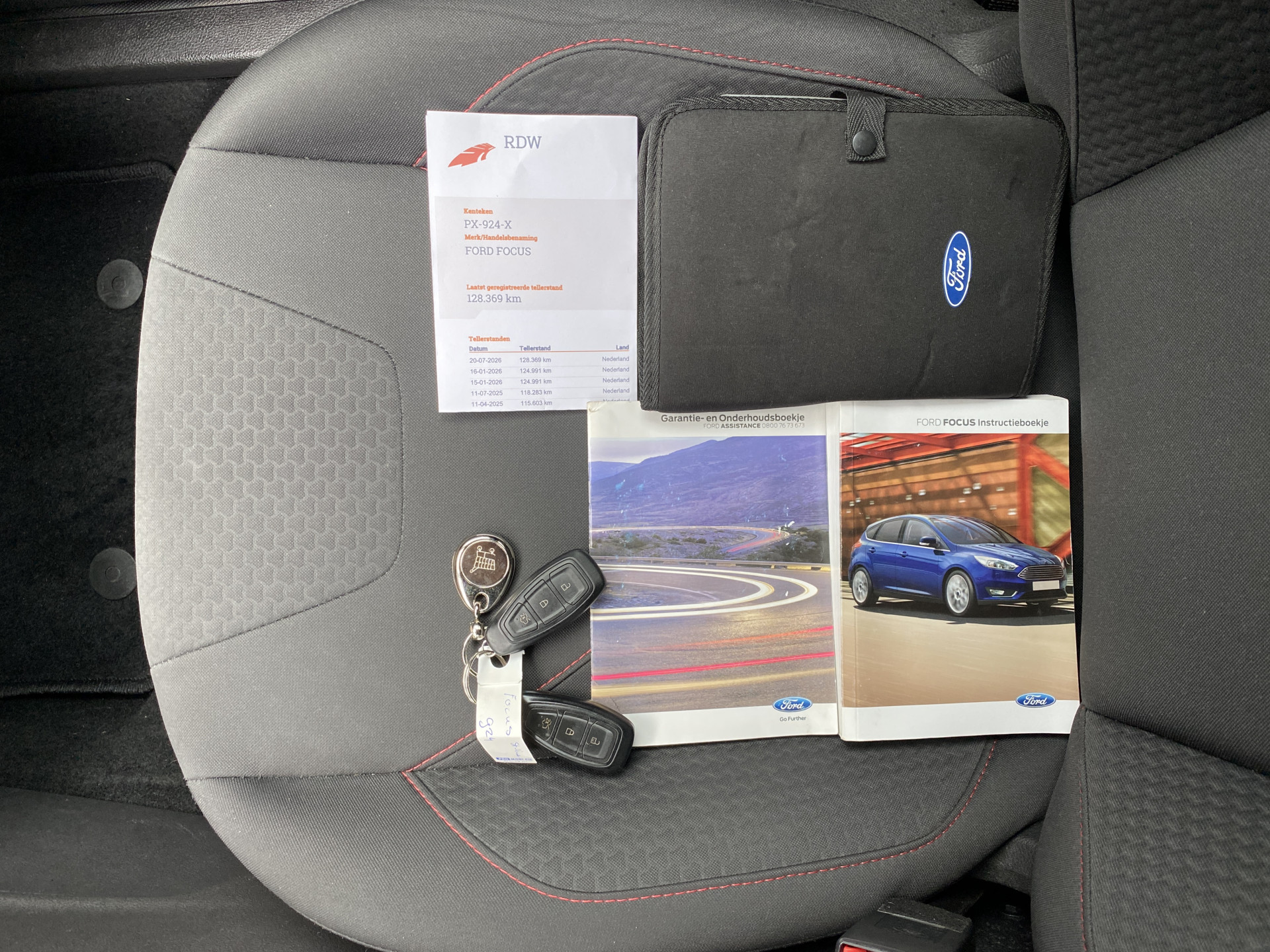 Ford Focus 1.5 ST-Line 150 pk | navigatie | cruise control | trekhaak | all season banden | carplay | parkeersensoren