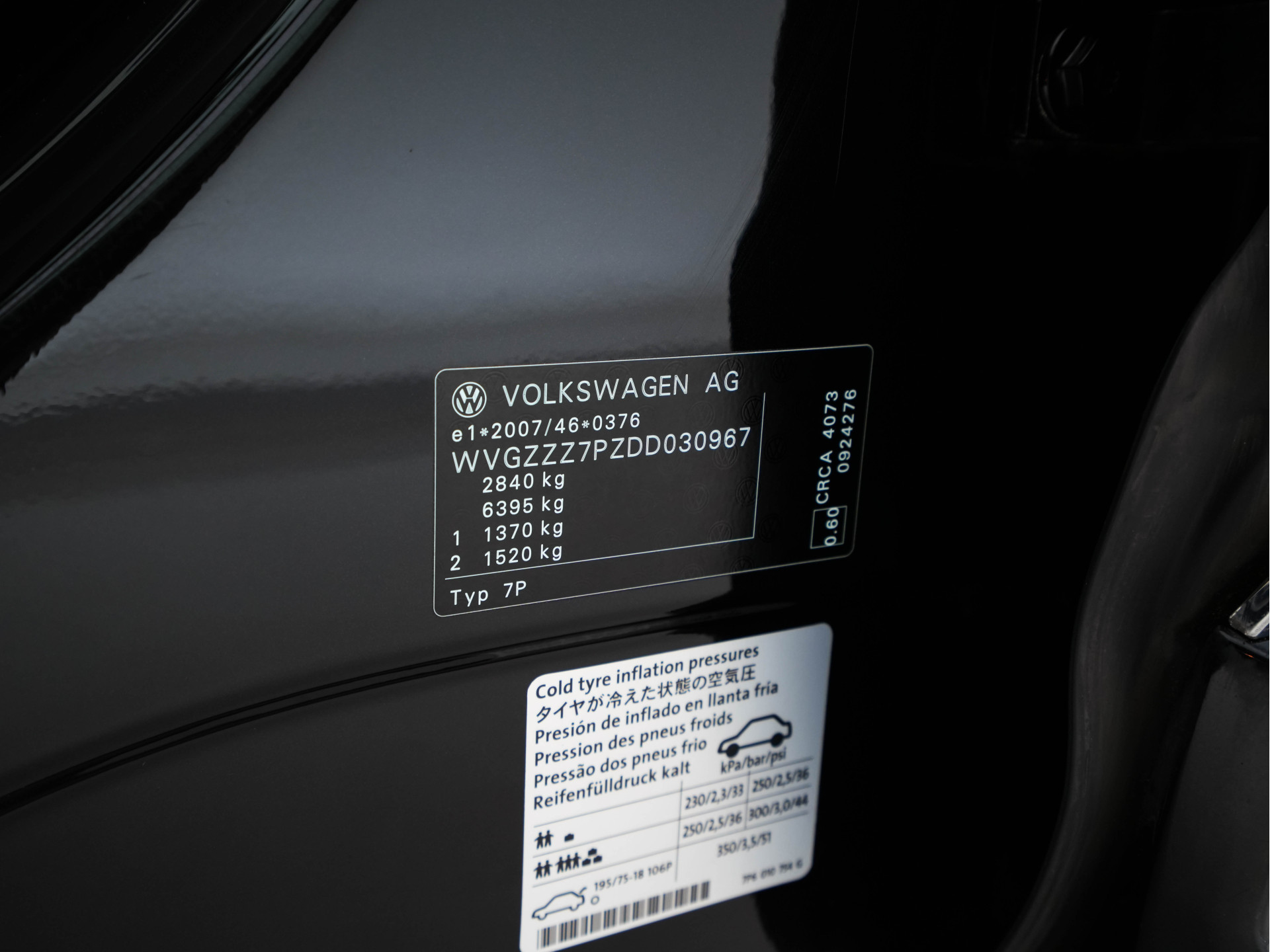 Volkswagen Touareg 3.0 TDI R-line-Pack Chrome-Pack Aut. *PANO | FULL-LEATHER | NAVI-FULLMAP | XENON | DYNAUDIO | MEMORY-PACK | ECC | SHIFT-PADDLES | PDC | DAB | COMFORT-SEATS | 21"ALU*