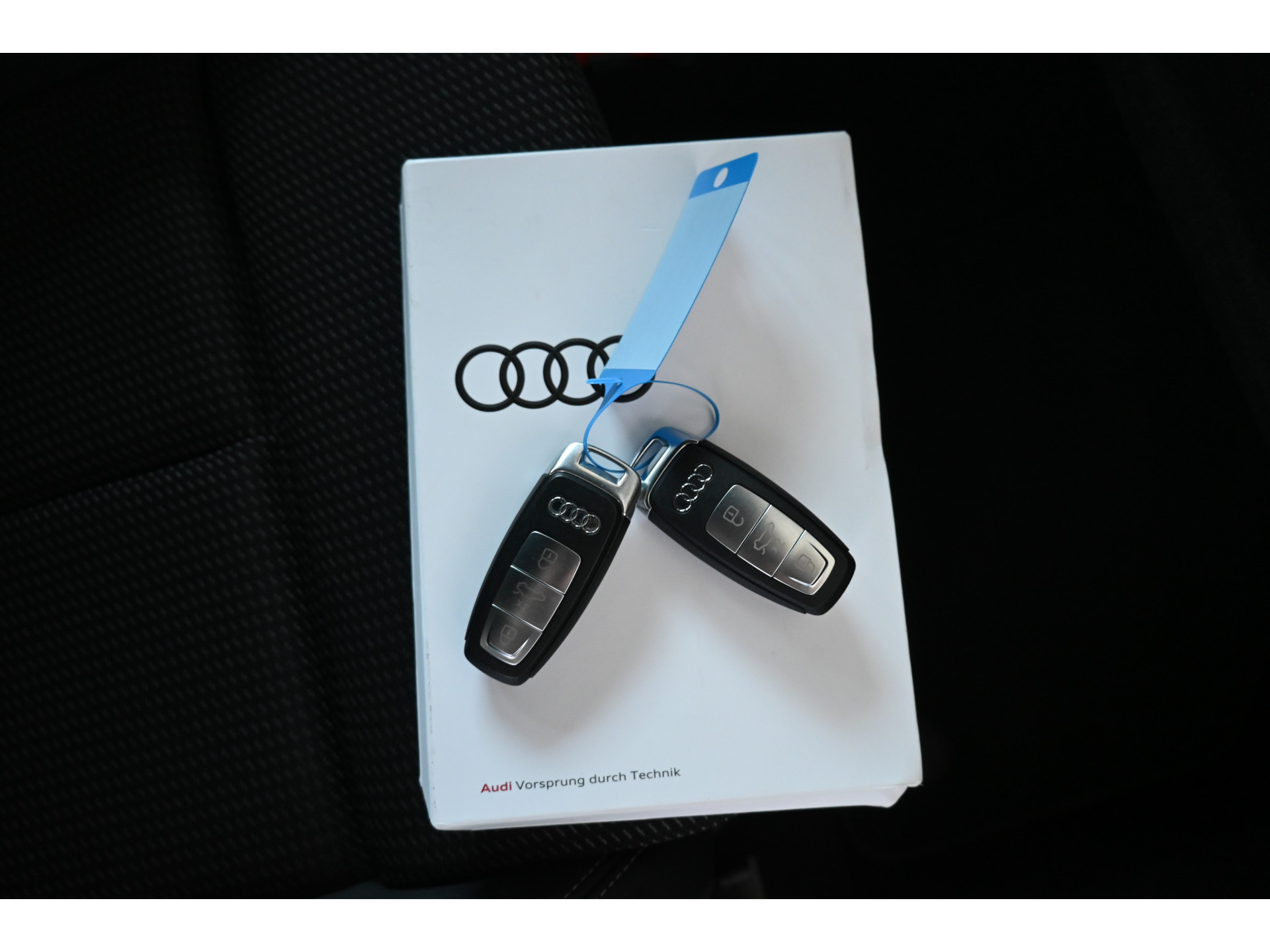 Audi A3 Limousine 30 TFSI S Edition Virtual Cockpit Adaptieve Cruise Led Clima Carplay Inruil Mogelijk!