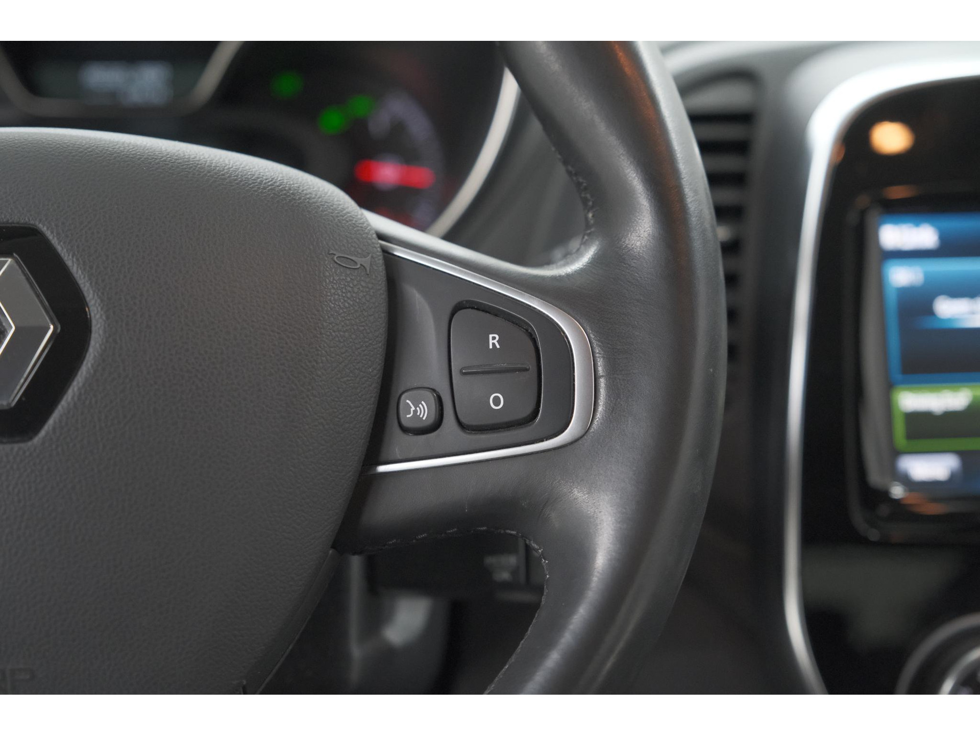 Renault Captur TCe 90 Intens | Camera | Dodehoekdetectie | Navigatie | Parkeersensoren