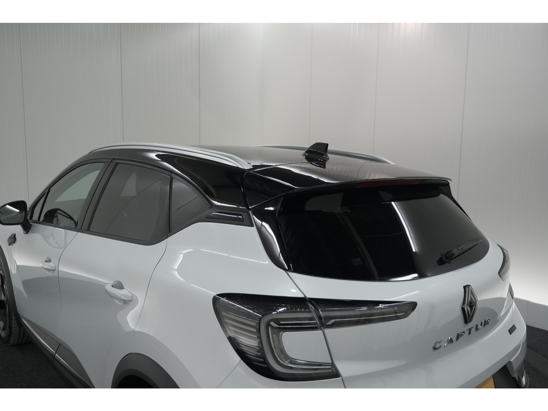 Renault Captur 1.6 E-Tech full hybrid 145 techno | NIEUW MODEL | Camera | Apple Carplay | Parkeersensoren | Keyless | LED