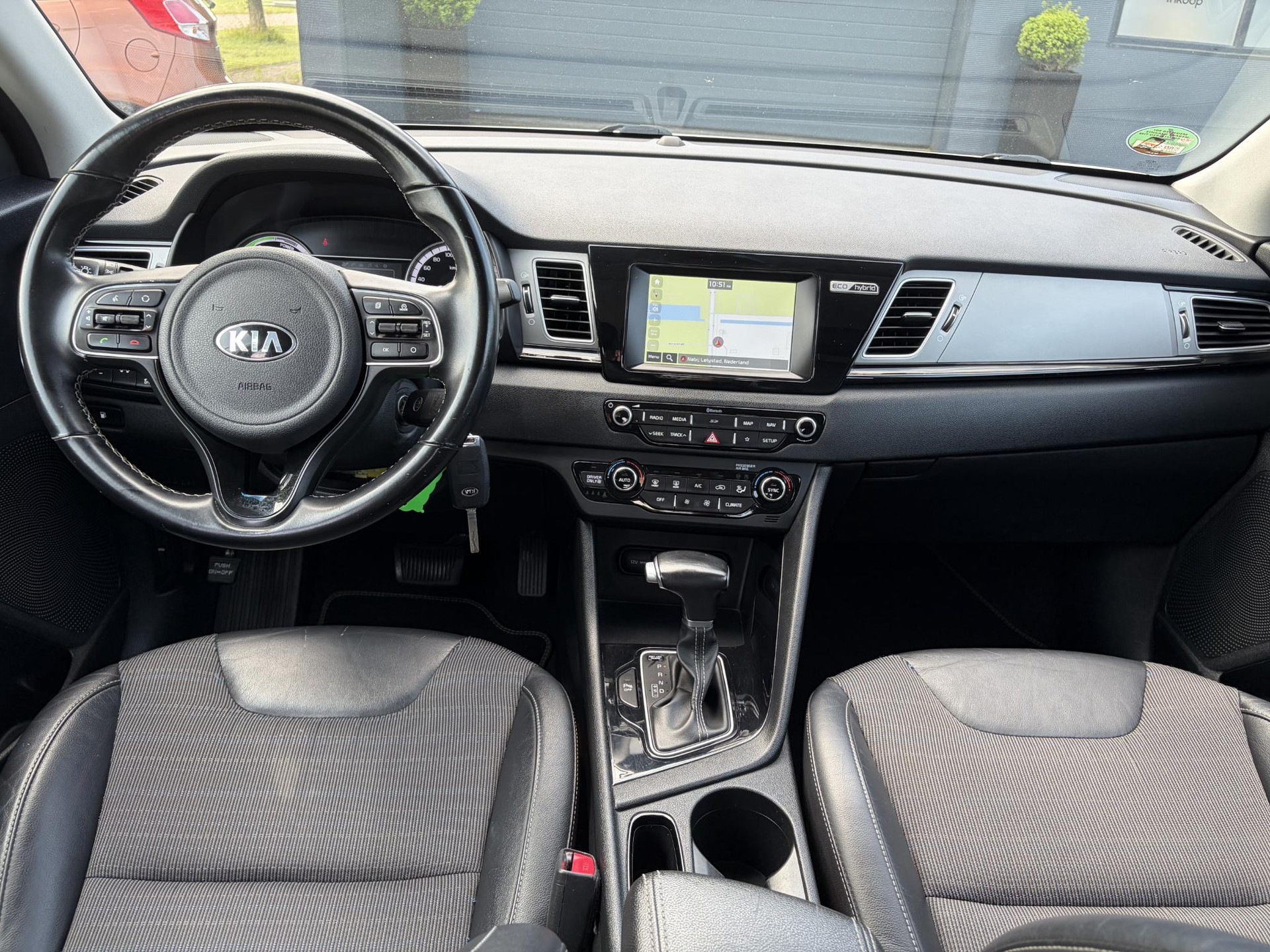 Kia Niro 1.6 GDi Hybrid DynamicLine SOH %100,Carplay,142pk,Camera,Navi,Clima,Cruise,Pdc,Rijstrooksensor,Halfleder,N.A.P,Apk tot 11-2026