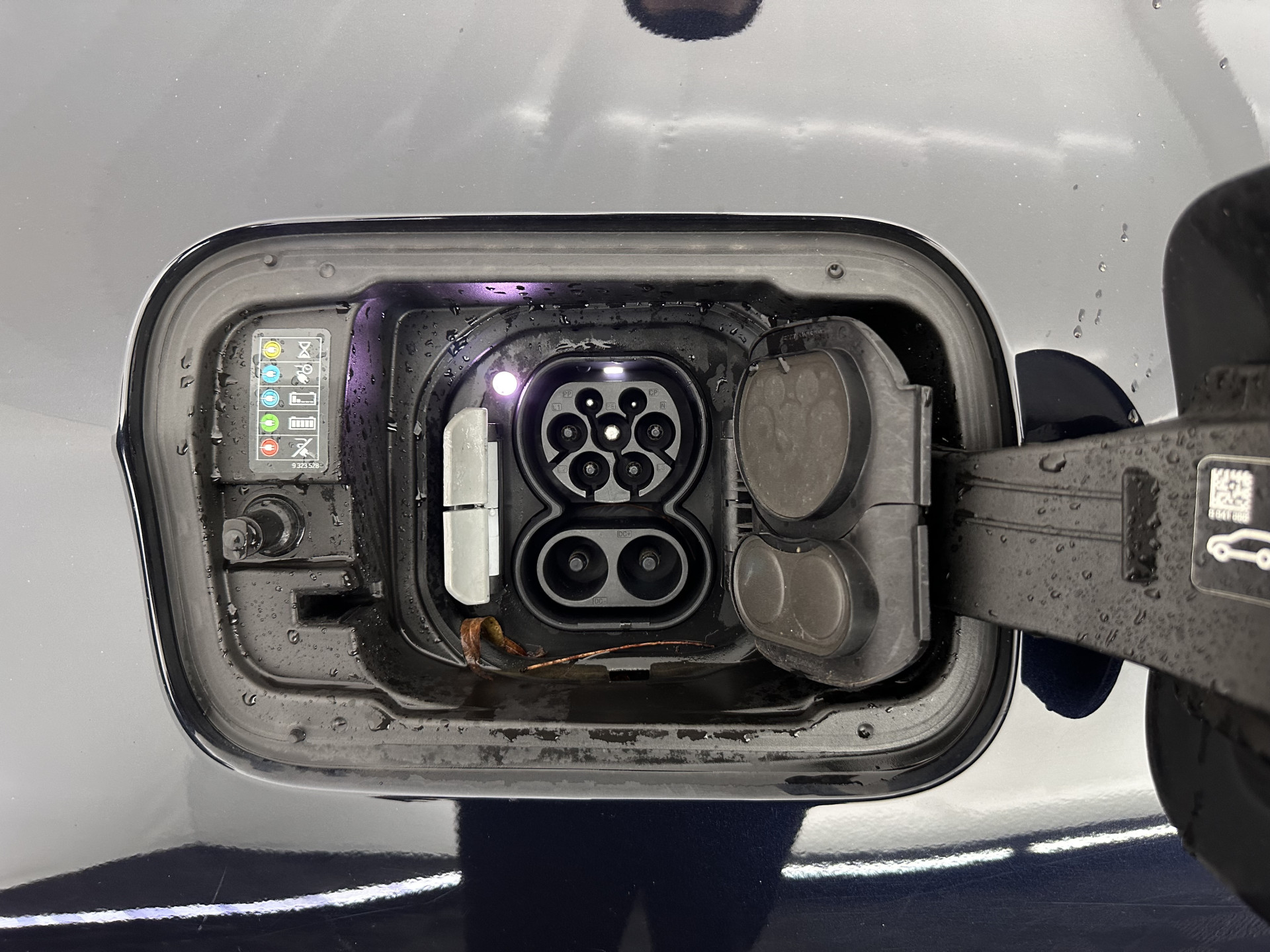 BMW iX3 High Executive 80 kWh [ 3-Fase-11kW ] {SOH-96%} (INCL-BTW) Aut. *PANO | LEATHER | HARMAN/KARDON | FULL-LED | BLINDSPOT | MEMORY-PACK | DIGI-COCKPIT | HEATED-SPORTSEATS | KEYLESS | TOPVIEW | DAB+ | NAVI-FULLMAP | HEAD-UP | PRIVACY-GLASS |