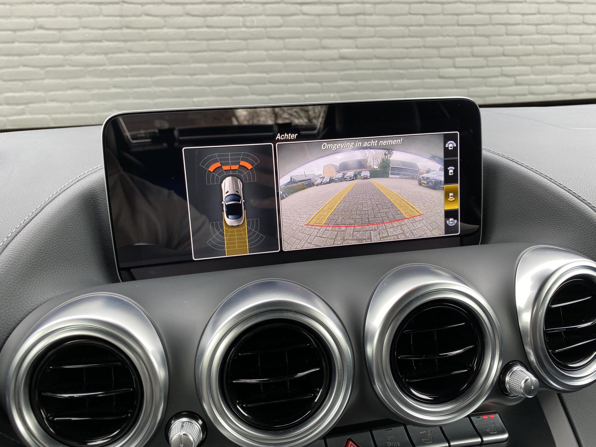 Mercedes-Benz AMG GT C Roadster 4.0 Premium V8 577 pk AUT. | dealer onderhouden | achteras besturing | memory stoel | adaptieve cruise | 360 camera