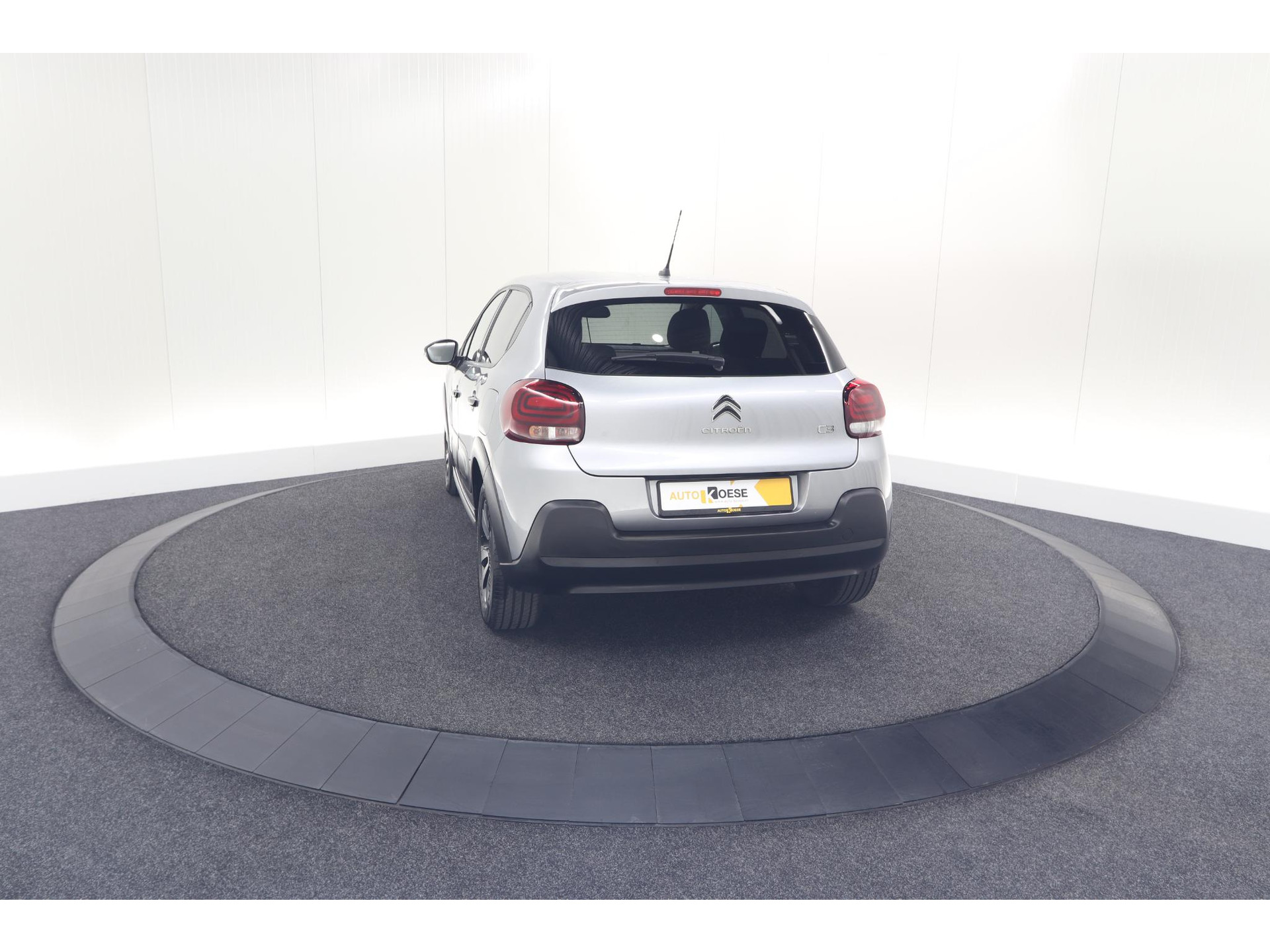 Citroen C3 PureTech 83 Max | Camera | Stoelverwarming | Navigatie | Parkeersensoren