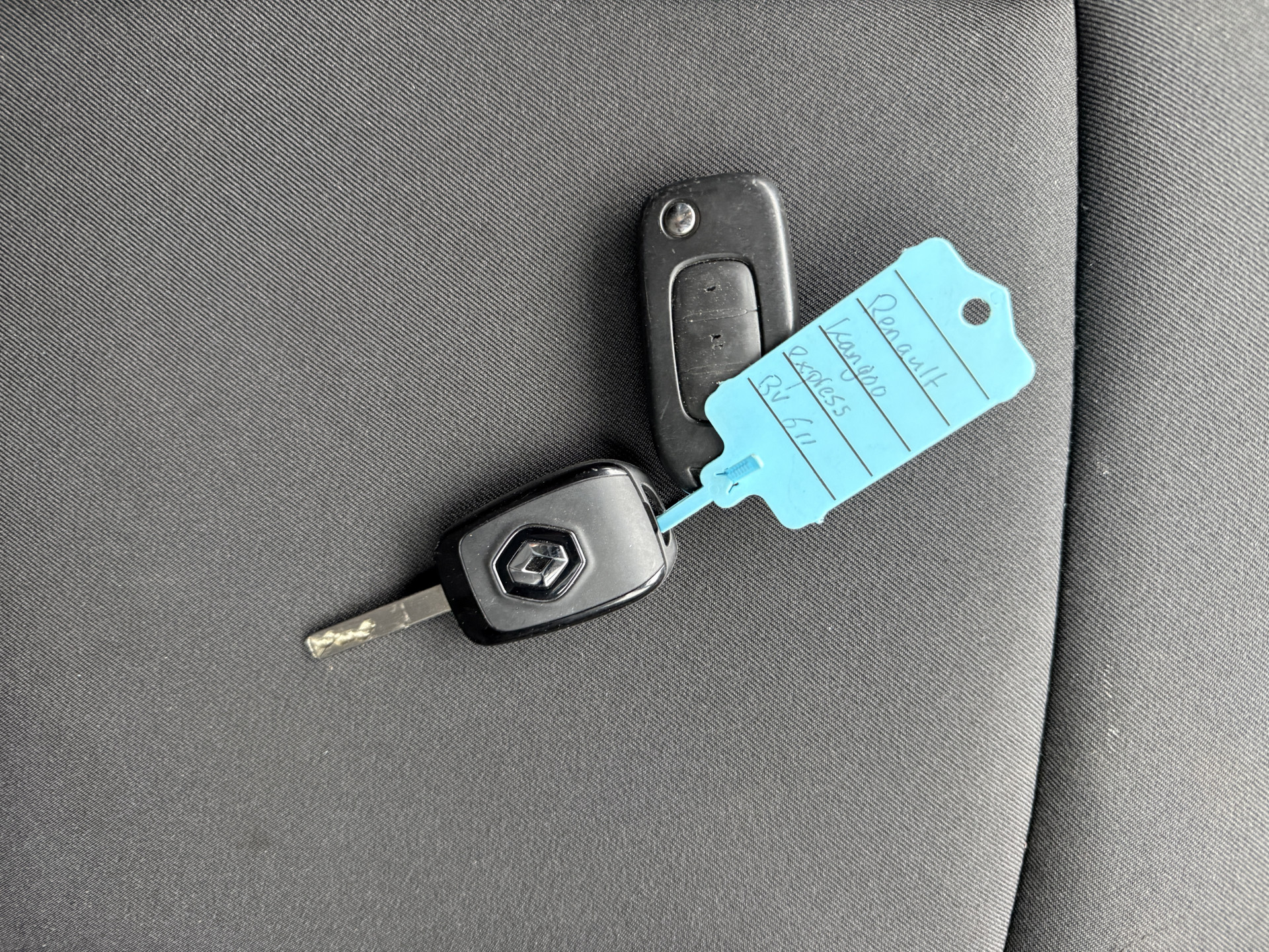 Renault Kangoo 1.3 TCe 100 Comfort **Benzine** L1 Airco Cruise Control Parkeersensoren Camera
