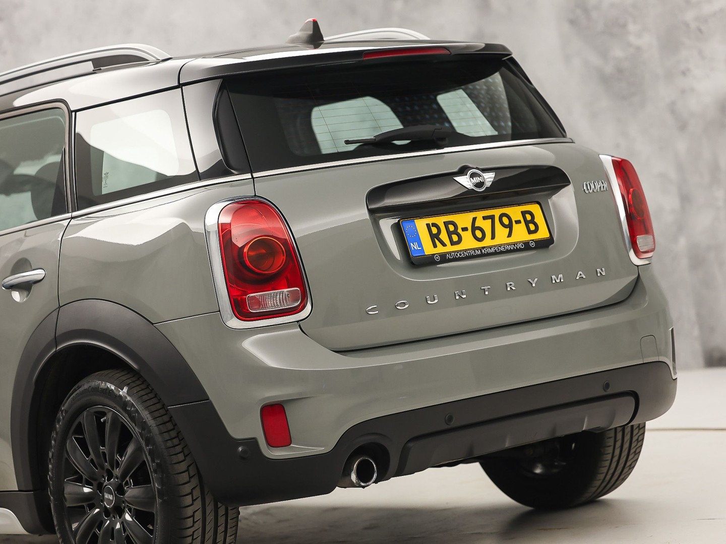 MINI Countryman 1.5 Cooper Chili (NAVIGATIE, CLIMATE, LEDER, PARKEERSENSOREN, SPORTSTOELEN, CRUISE, NIEUWE APK, NIEUWSTAAT)
