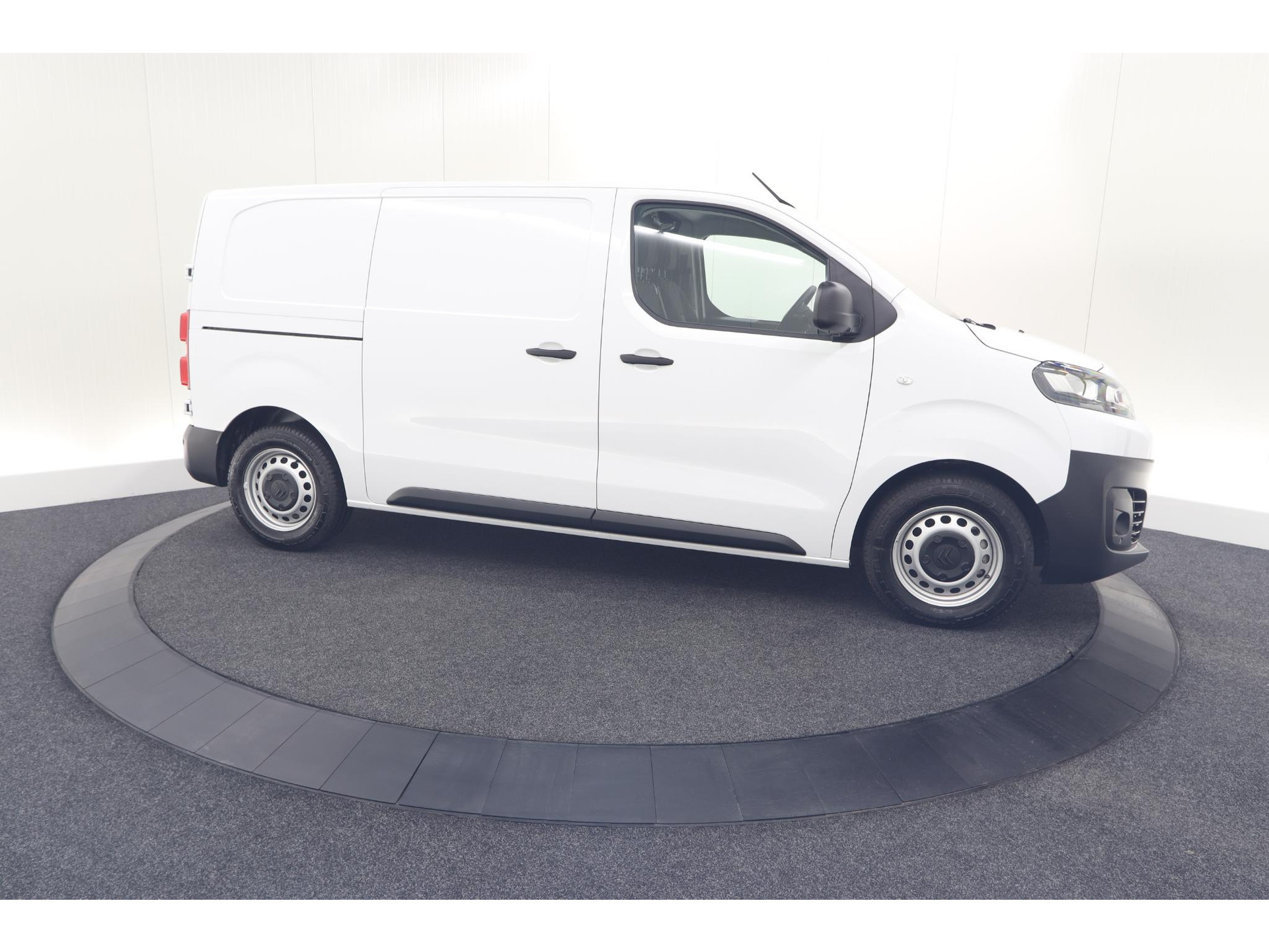 Citroen ë-Jumpy L2 136 50 kWh | Camera | Navigatie | Parkeersensoren | Apple Carplay