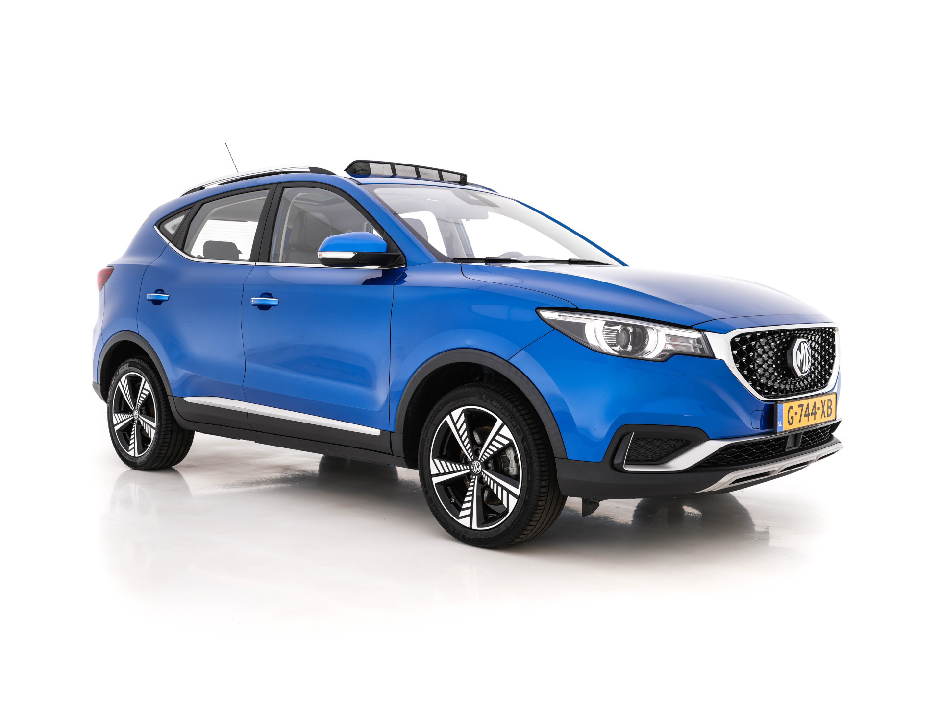 MG ZS EV Luxury 45 kWh {SOH-89%} (INCL-BTW) *PANO | LEATHER | CCS-FASTLOADER | KEYLESS | NAVI-FULLMAP | ADAPTIVE-CRUISE | CAMERA | HEATED-SPORT-SEATS | CARPLAY | BLINDSPOT | DAB | LANE-ASSIST | 17"ALU*
