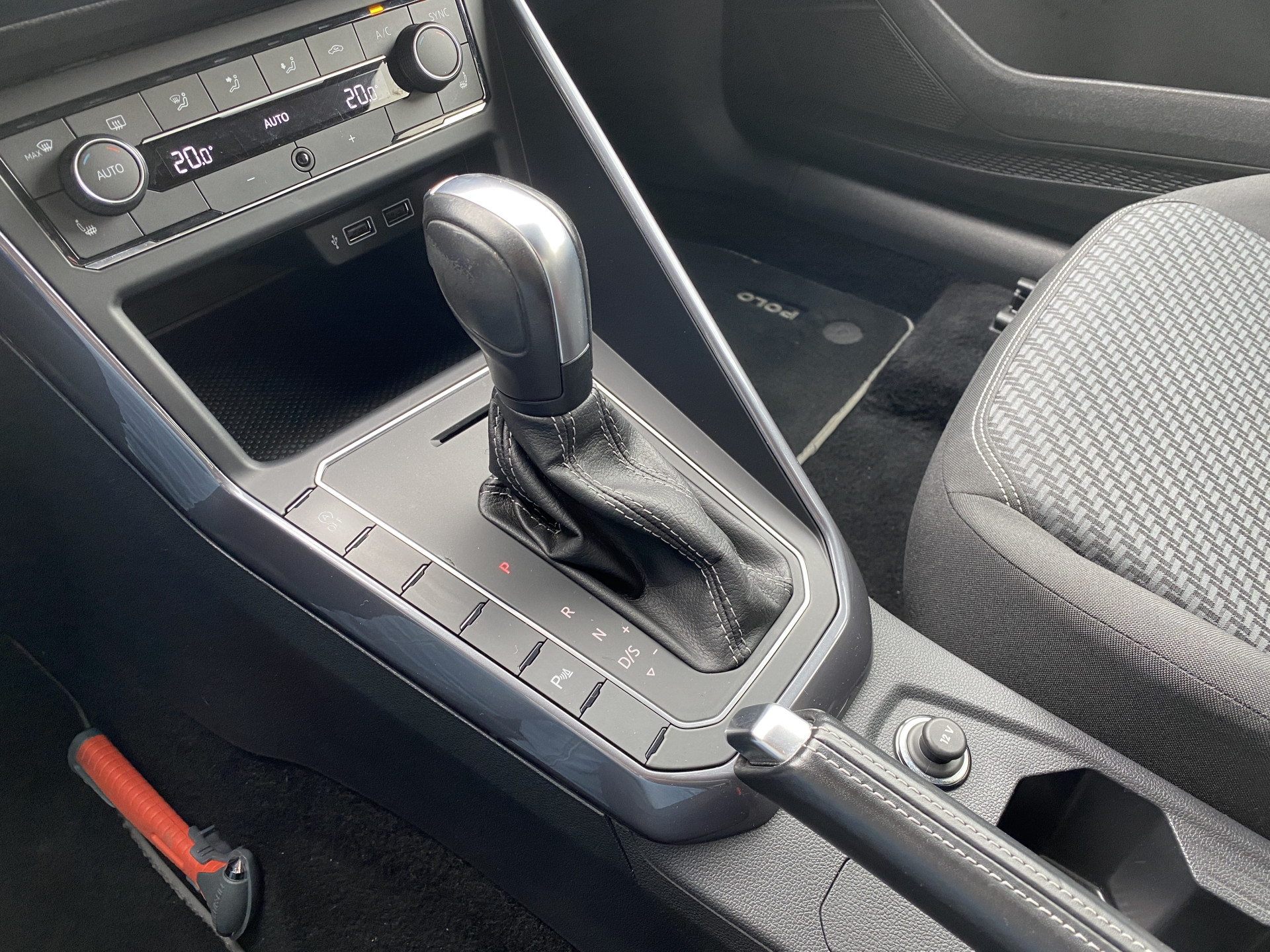 Volkswagen Polo 1.0 TSI R Line 116 pk AUT. | 1e eigenaar | 2x R Line | navigatie | virtual cockpit | stoelverwarming | sportstoelen