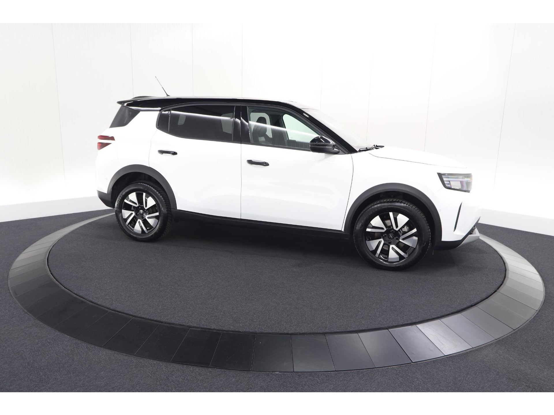 Opel Frontera 1.2 Turbo Hybrid 145 GS | 7 Zitplaatsen | Camera | Dodehoekdetectie | Navigatie