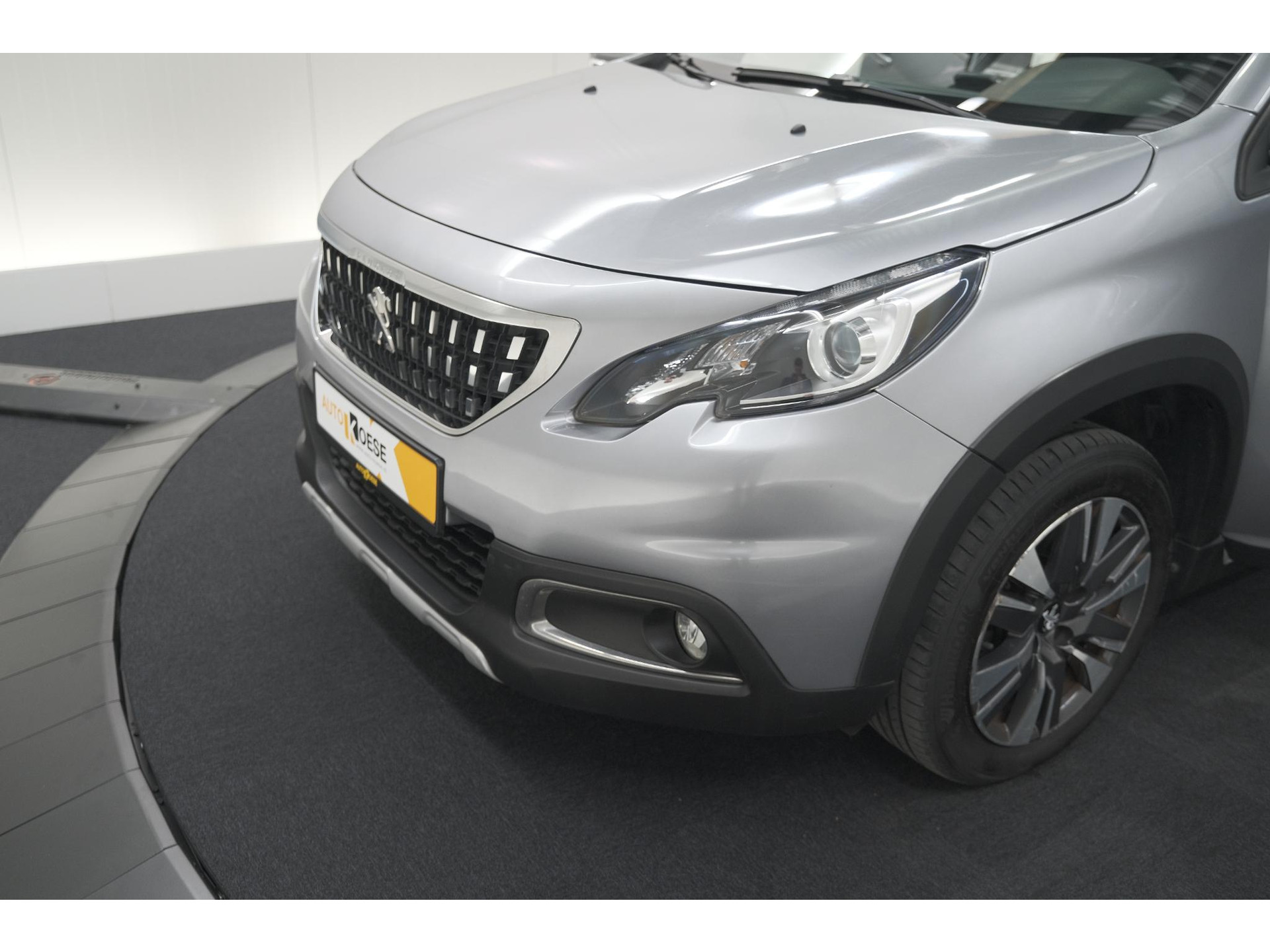 Peugeot 2008 PureTech 110 Allure | Panoramadak | Apple Carplay | Navigatie | Parkeersensoren