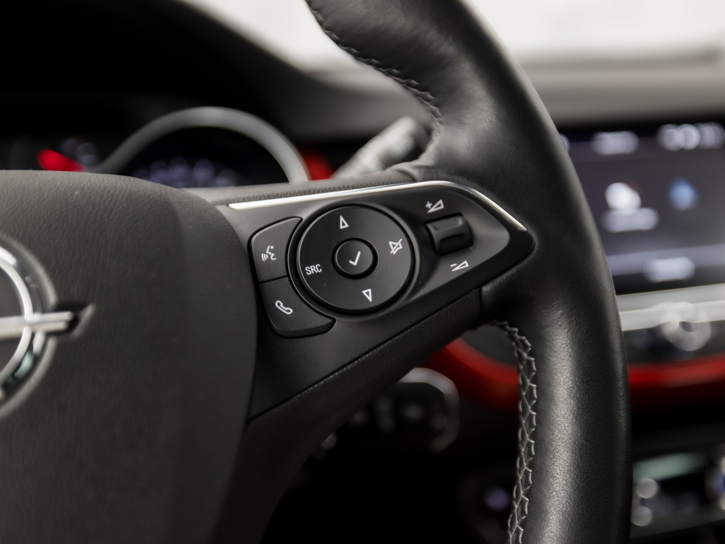 Opel Crossland 1.2 Turbo GS Sport Automaat 131Pk (TWO TONE, GROOT NAVI, APPLE CARPLAY, 360 CAMERA, LM VELGEN, STOELVERWARMING, NIEUWE APK, NIEUWSTAAT)
