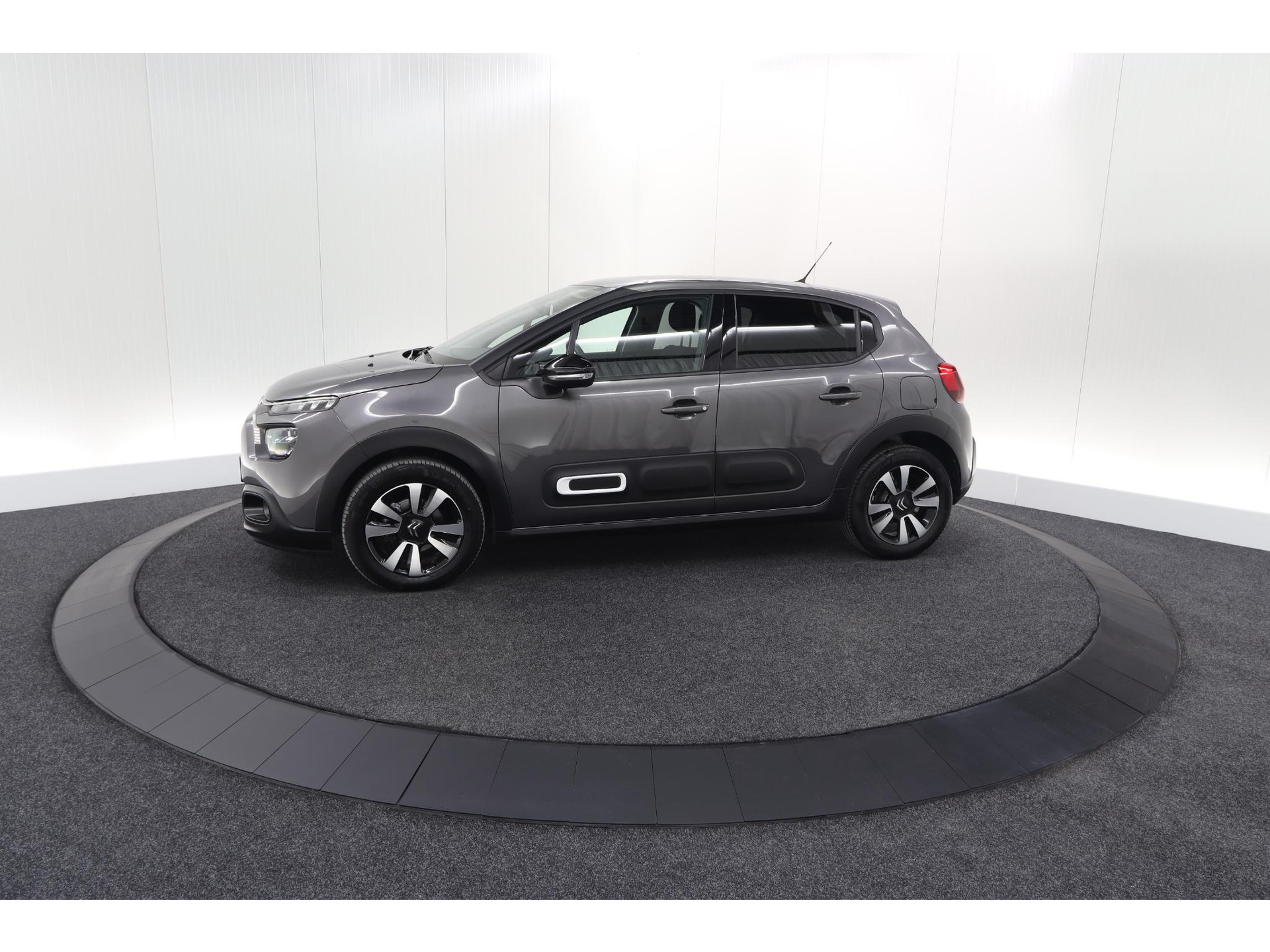 Citroen C3 PureTech 110 EAT6 Max | Apple Carplay | Parkeersensoren | Climate Control | 16 Inch Lichtmetalen Velgen