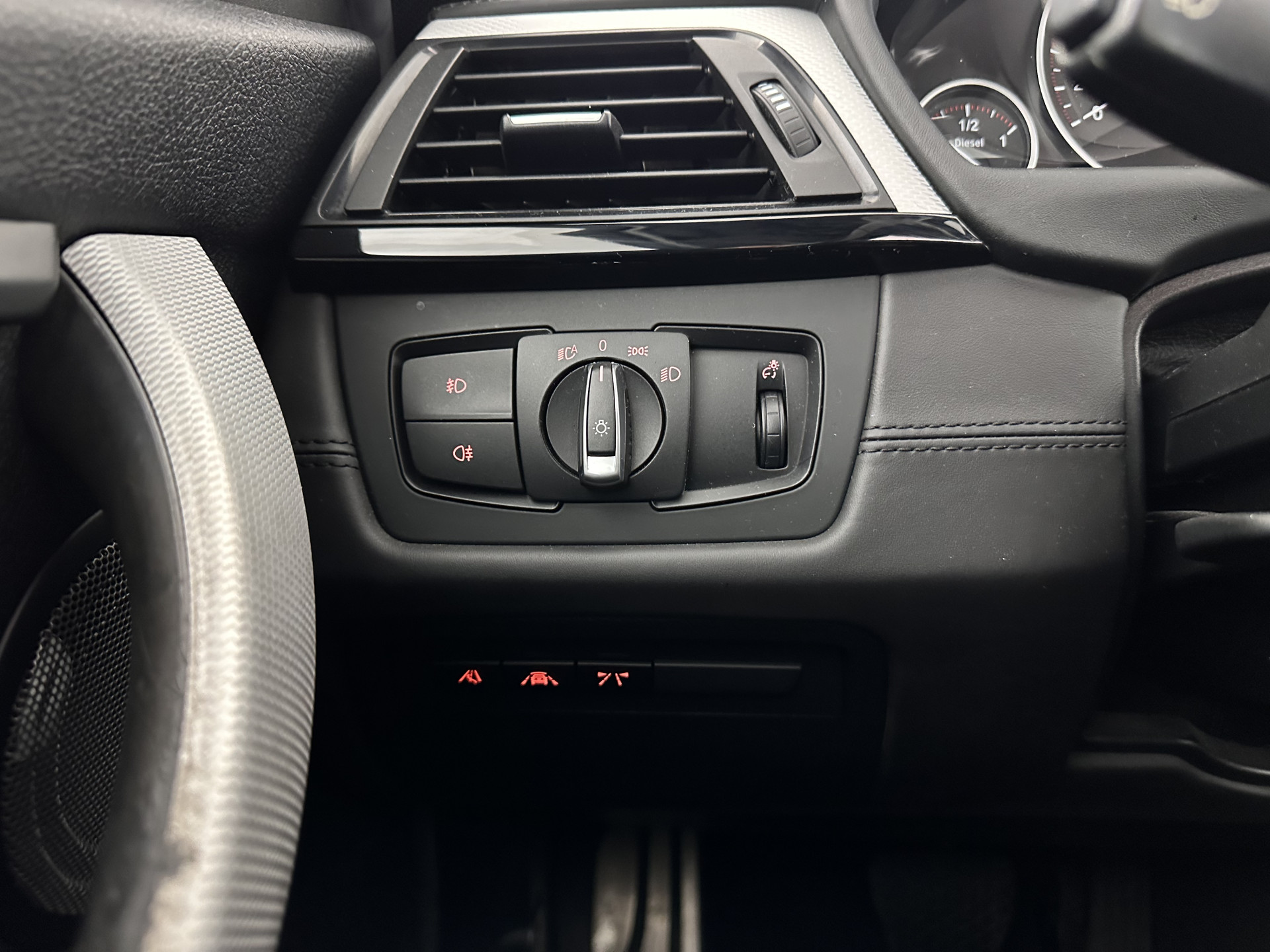 BMW 3-serie 330d M-Sportpack High Executive Aut. *PANO | LEATHER | XENON | ADAPTIVE-CRUISE | HARMAN/KARDON | MEMORY-PACK | BLINDSPOT | HEATED-SPORTSEATS | CAMERA | DAB | KEYLESS | ECC | HEAD-UP | PDC | SHIFTPADDLES | TOWBAR |  18''ALU