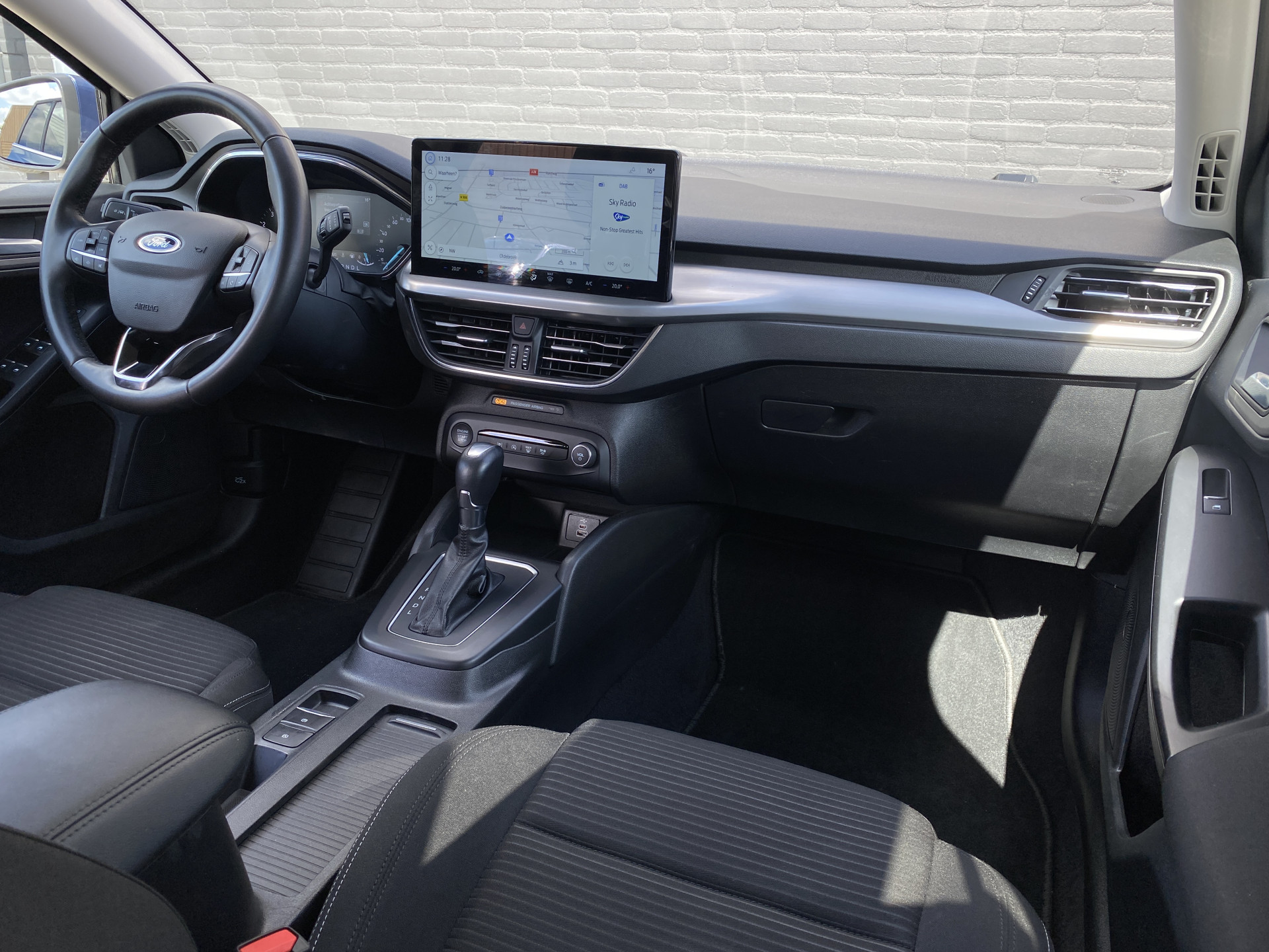 Ford Focus Wagon 1.0 EcoBoost Hybrid 155 pk Titanium AUT. | 1e eigenaar | dealer onderh. | navigatie | cruise control | BTW auto