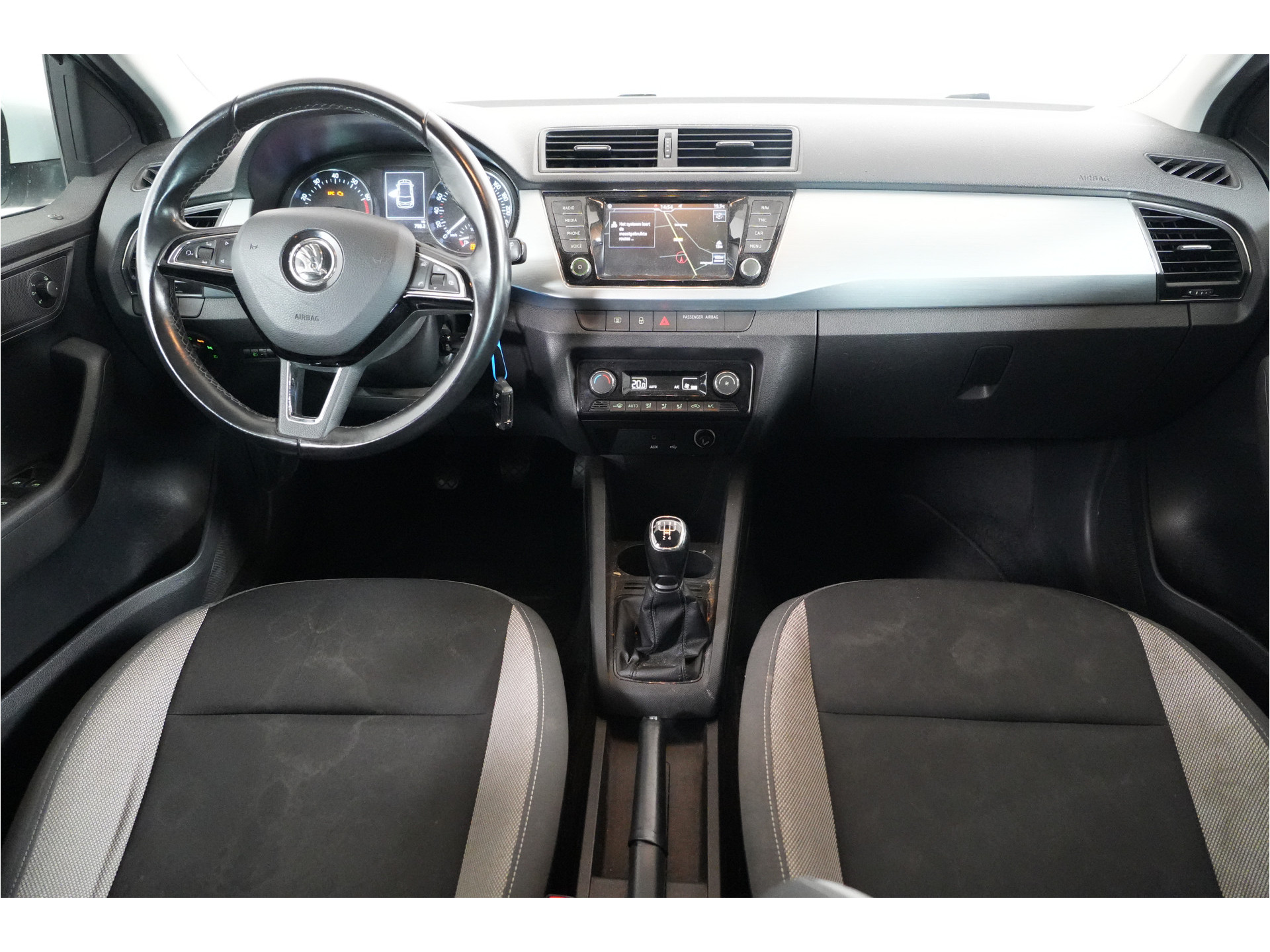 ŠKODA Fabia 1.0 TSI Drive | Navi | Cruise | PDC |