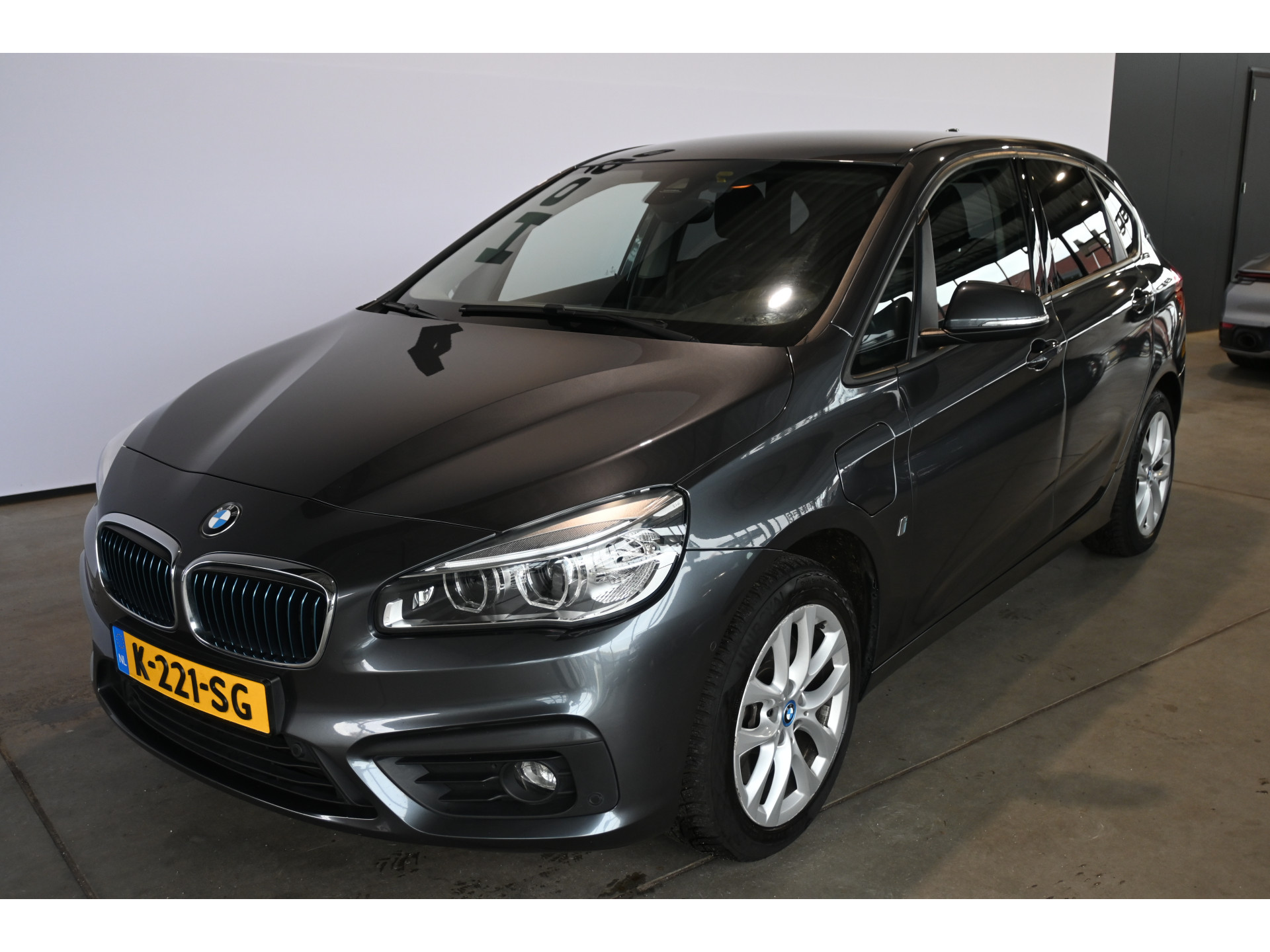 BMW 2-serie Active Tourer 225xe iPerformance Executive Automaat Navigatie Goed Onderhouden! Inruil Mogelijk!