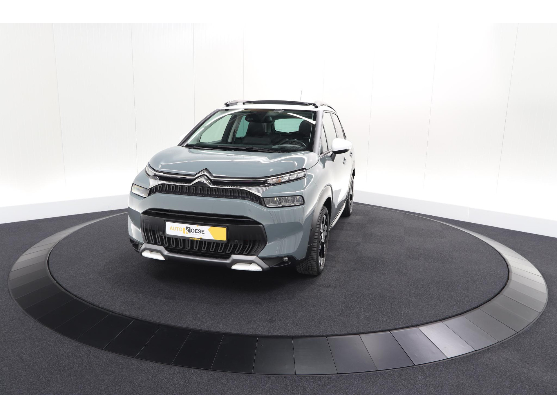 Citroen C3 Aircross PureTech 130 EAT6 Shine | Schuif-/Kanteldak | Camera | Dodehoekdetectie | Head-Up Display