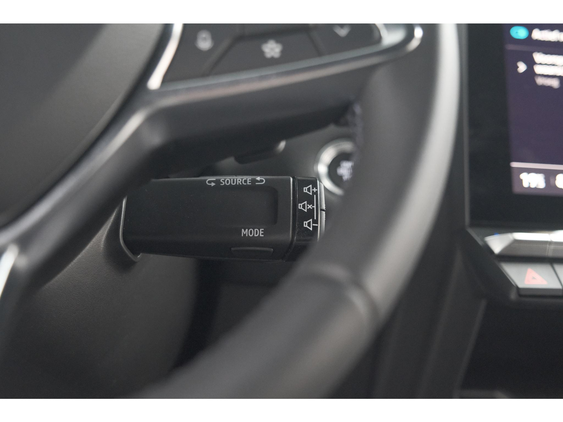 Renault Captur Mild Hybrid 160 EDC Techno | Camera | Navigatie | Apple Carplay | Pack Full Screen