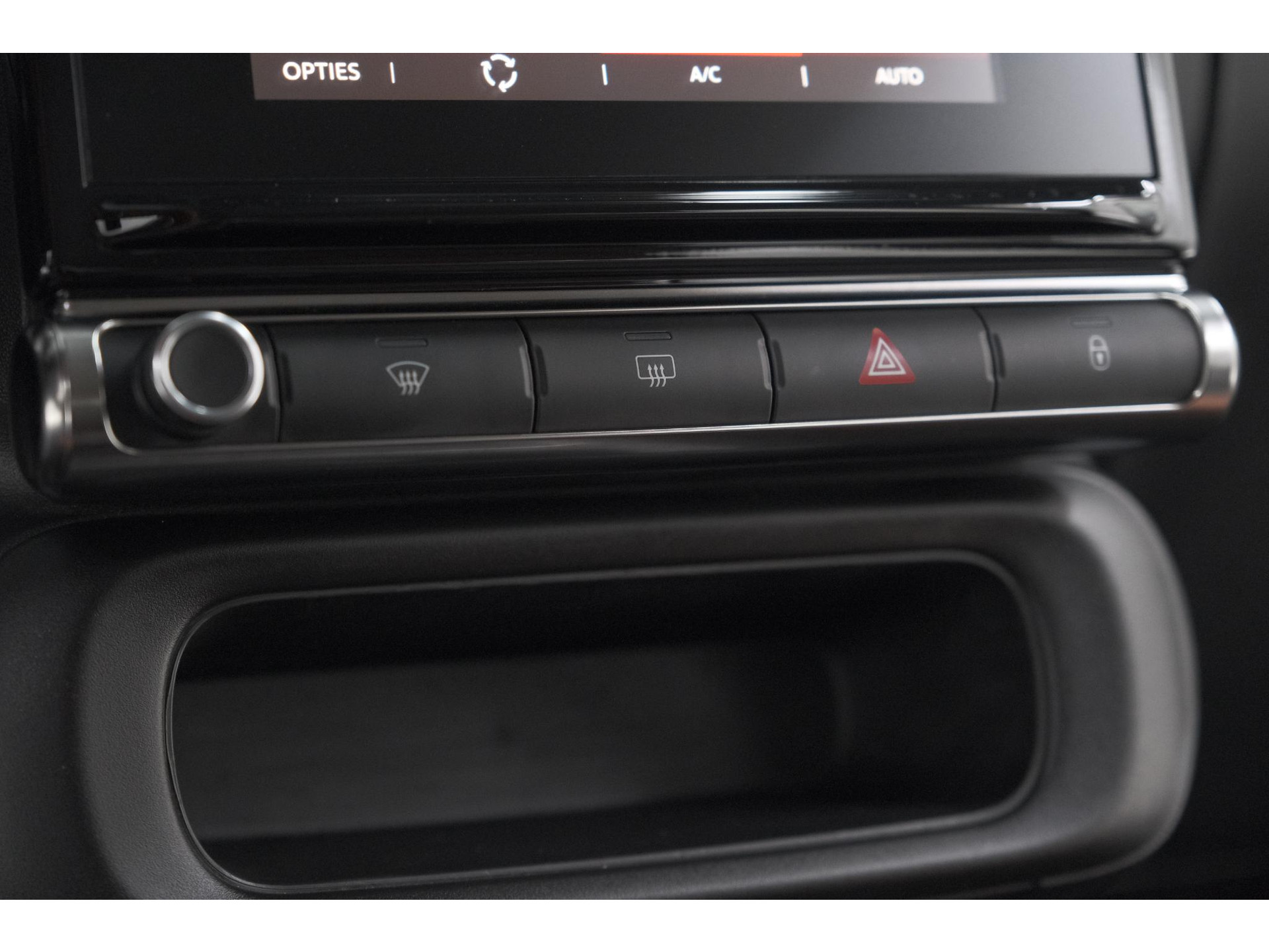 Citroen C3 PureTech 110 S&S Shine | Trekhaak | Parkeersensoren | Navigatie | Apple Carplay