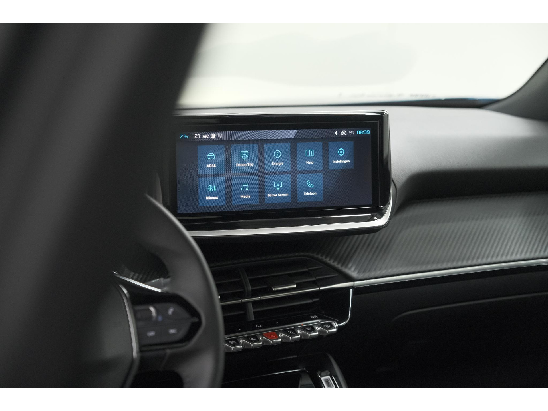 Peugeot e-2008 EV Allure Avantage 54 kWh | SOH 97,7% | 11 KW Lader | Apple Carplay | Parkeersensoren