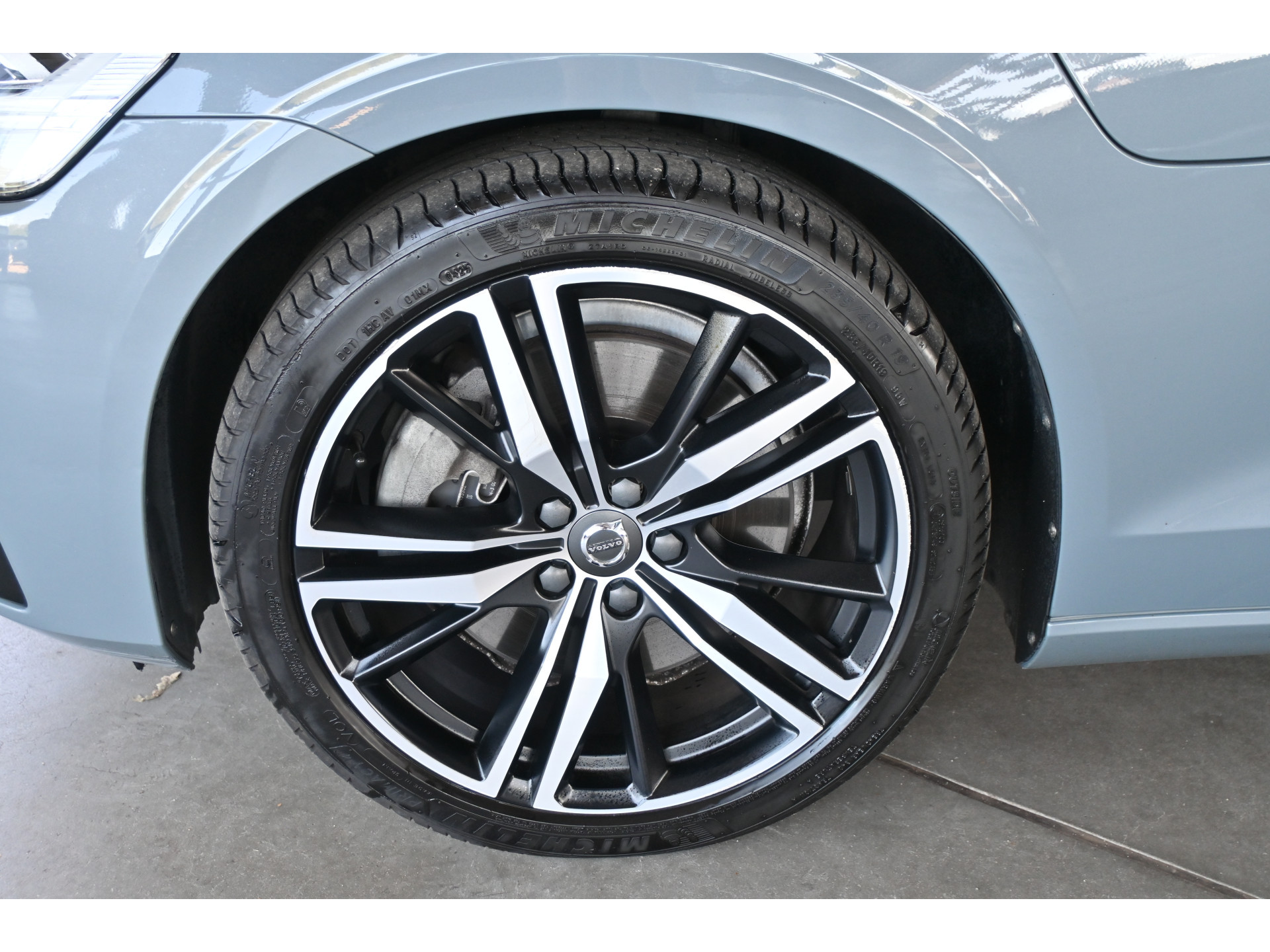 Volvo V60 2.0 T8 Plug-in hybrid AWD Plus Bright Panoramdak Stoelverwarming Carplay Led Adaptieve Cruise  Clima Lane Assist Camera 100% Onderhouden! Inruil Mogelijk!