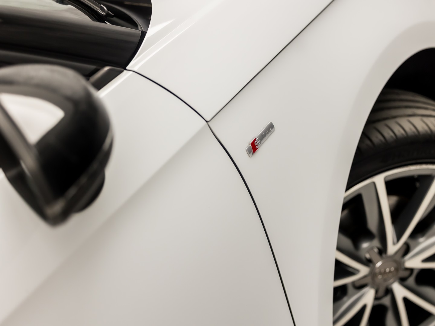 Audi A1 Sportback 1.2 TFSI S-Line Sport (NAVIGATIE, 5 DEURS, PARKEERSENSOREN, CRUISE, SPORTSTOELEN, LED ACHTERLICHTEN, BLUETOOTH, NIEUWE APK, NIEUWSTAAT)
