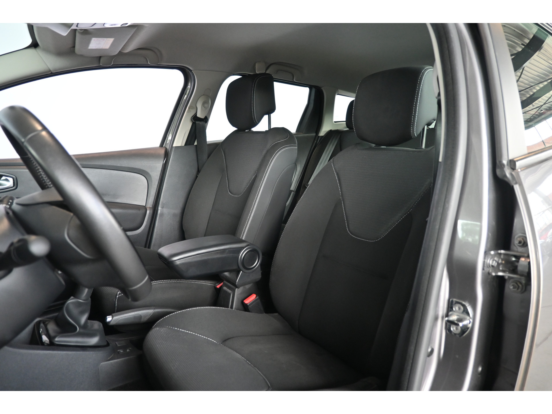 Renault Clio Estate 1.5 dCi ECO Dynamique Airco Navigatie Cruise control Lichtmetaal PDC Inruil Mogelijk!