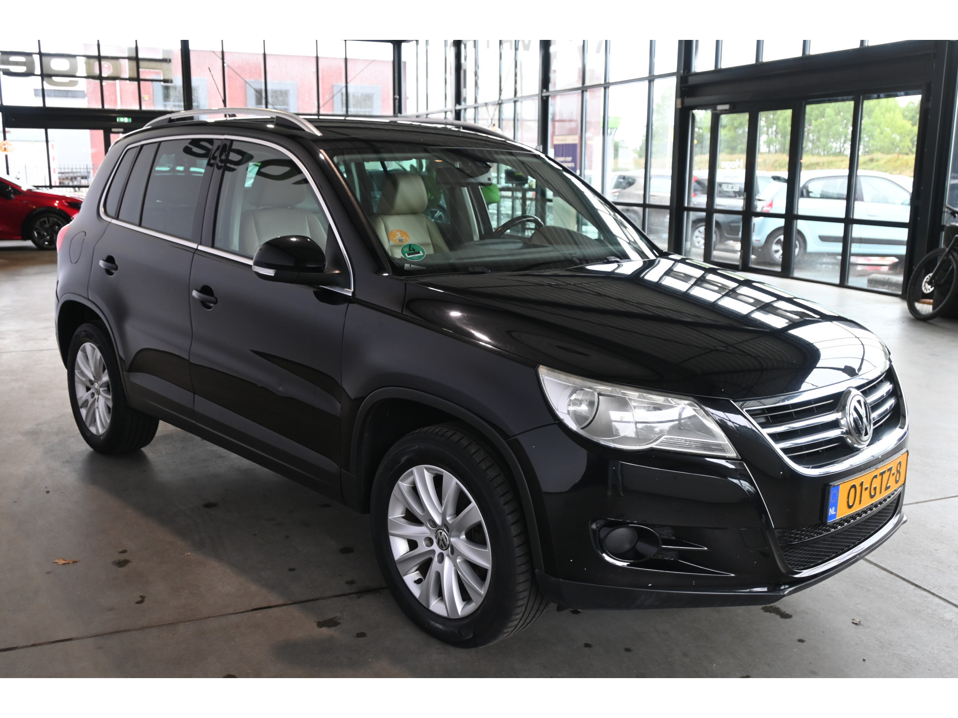 Volkswagen Tiguan 2.0 TDI Automaat DSG Sport&Style 4Motion Clima Cruise control Trekhaak Leder Lichtmetaal Inruil mogelijk