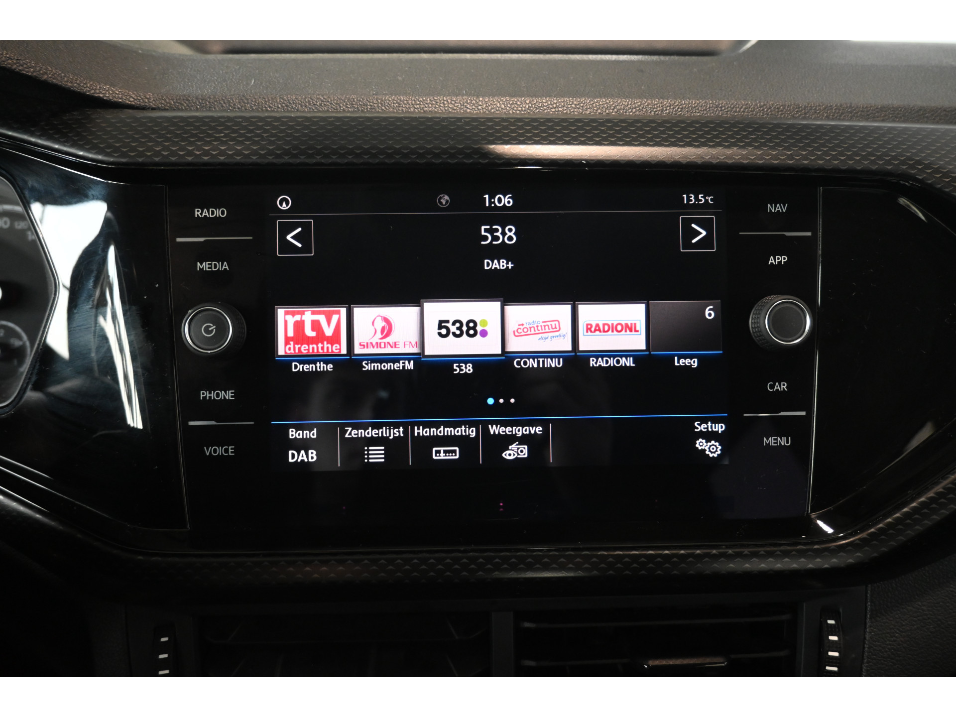 Volkswagen T-Cross 1.0 TSI Life Clima Cruise Control Navigatie Carplay Camera Rijklaarprijs Inruil Mogelijk!