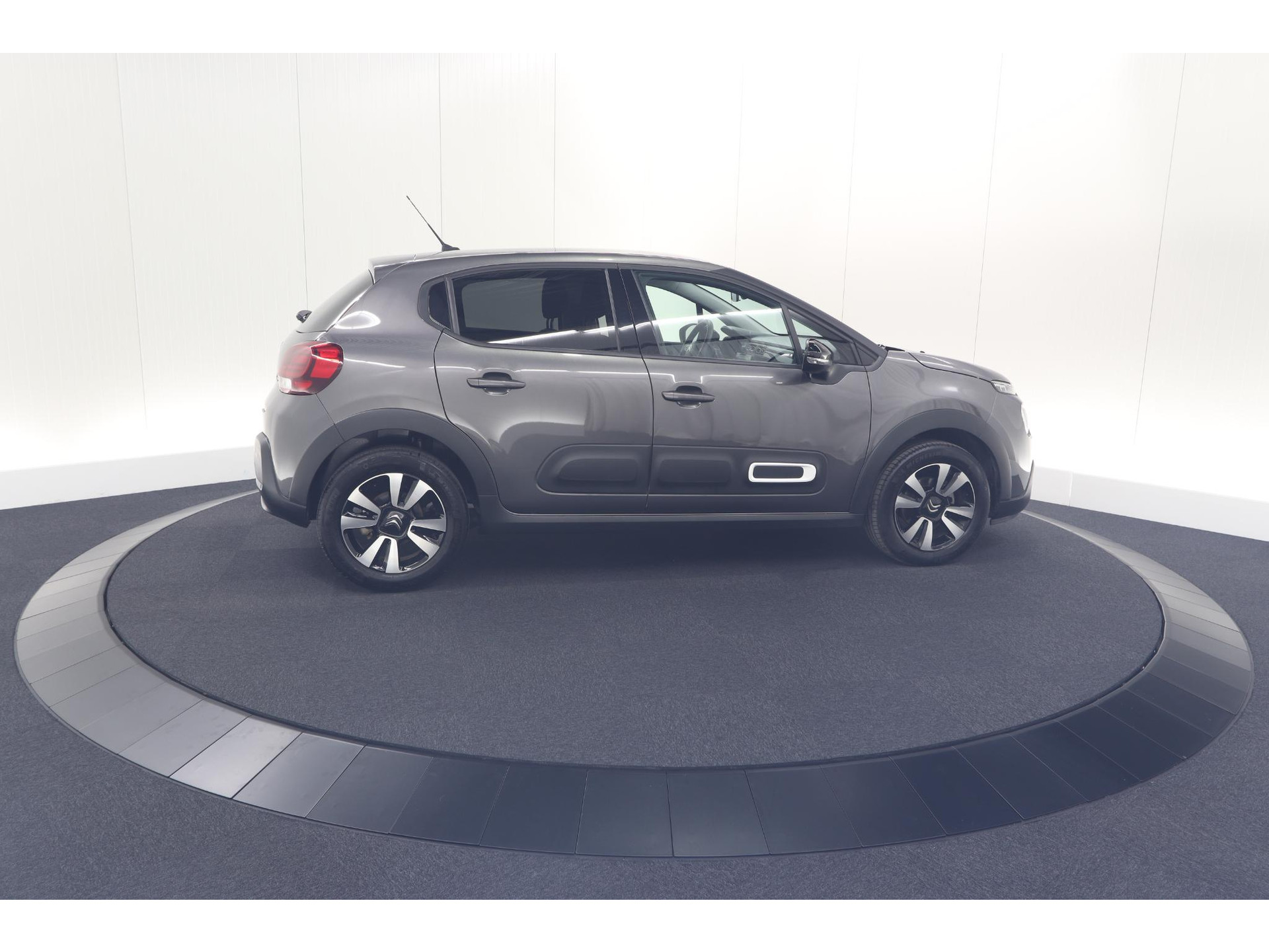 Citroen C3 PureTech 110 EAT6 C-Series | Apple Carplay | Parkeersensoren | Climate Control