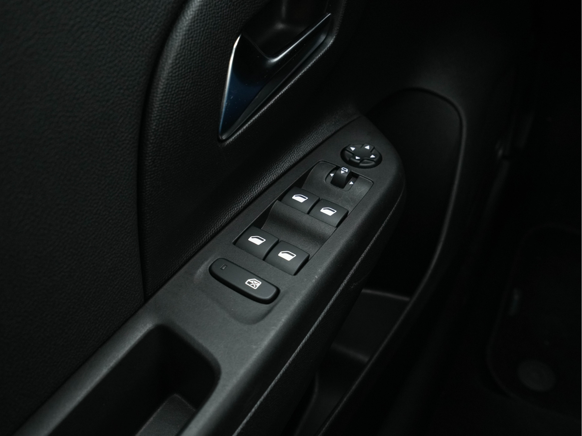 Opel Corsa-e GS-Line Bitter-Edition 50 kWh [ 3-Fase ] (INCL-BTW) Aut.* HEATPUMP | LEATHER-MICROFIBRE | ADAPTIVE-CRUISE | CARPLAY | CCS-FASTLOADER | FULL-LED | HEATED-SPORTSEATS | DAB+ | ECC | LANE-ASSIST | CAMERA | PDC | DIGI-COCKPIT | 17 "ALU*