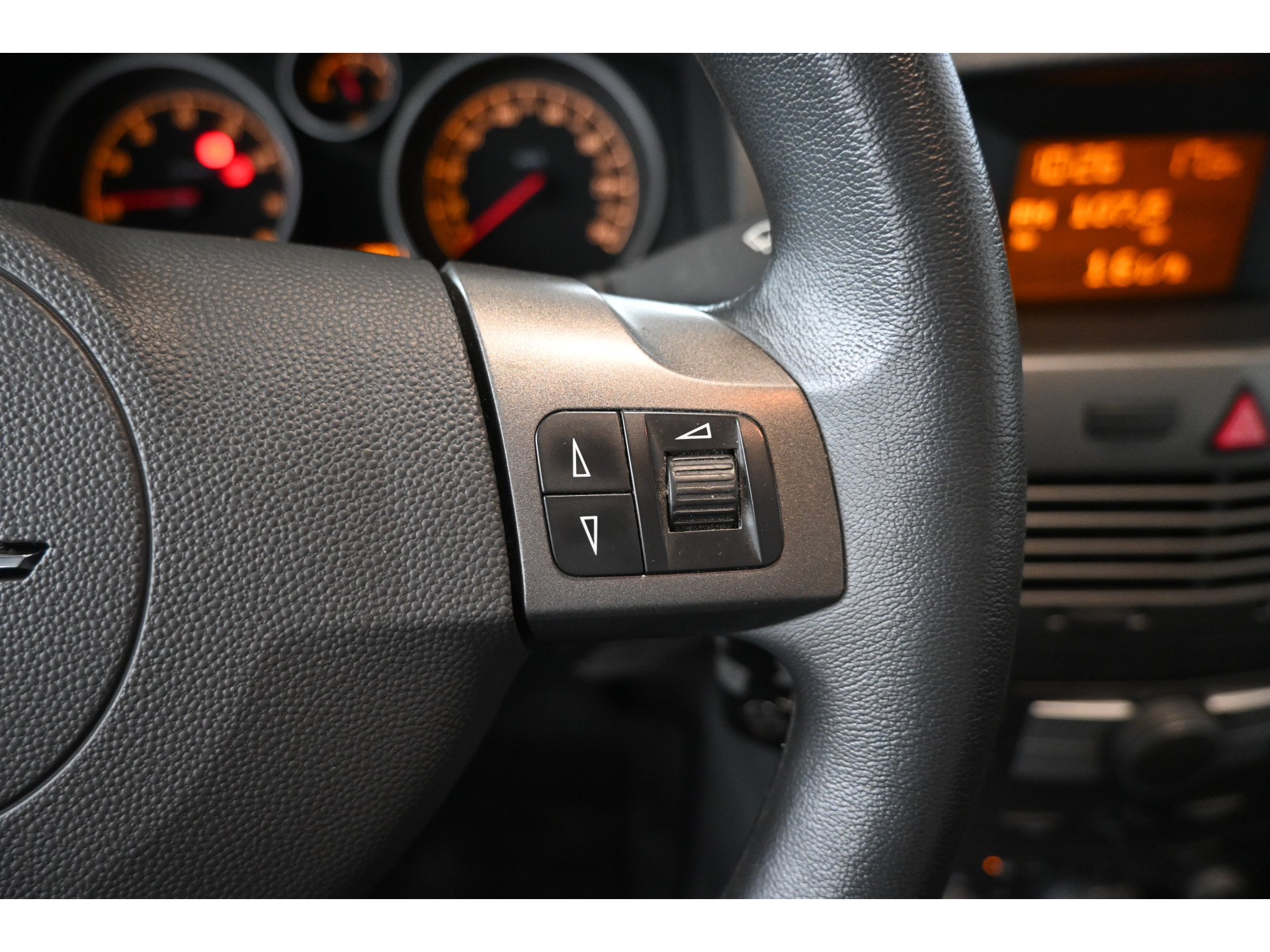 Opel Astra 1.4 Enjoy Airco Cruise Control All in Prijs! Inruil Mogelijk!